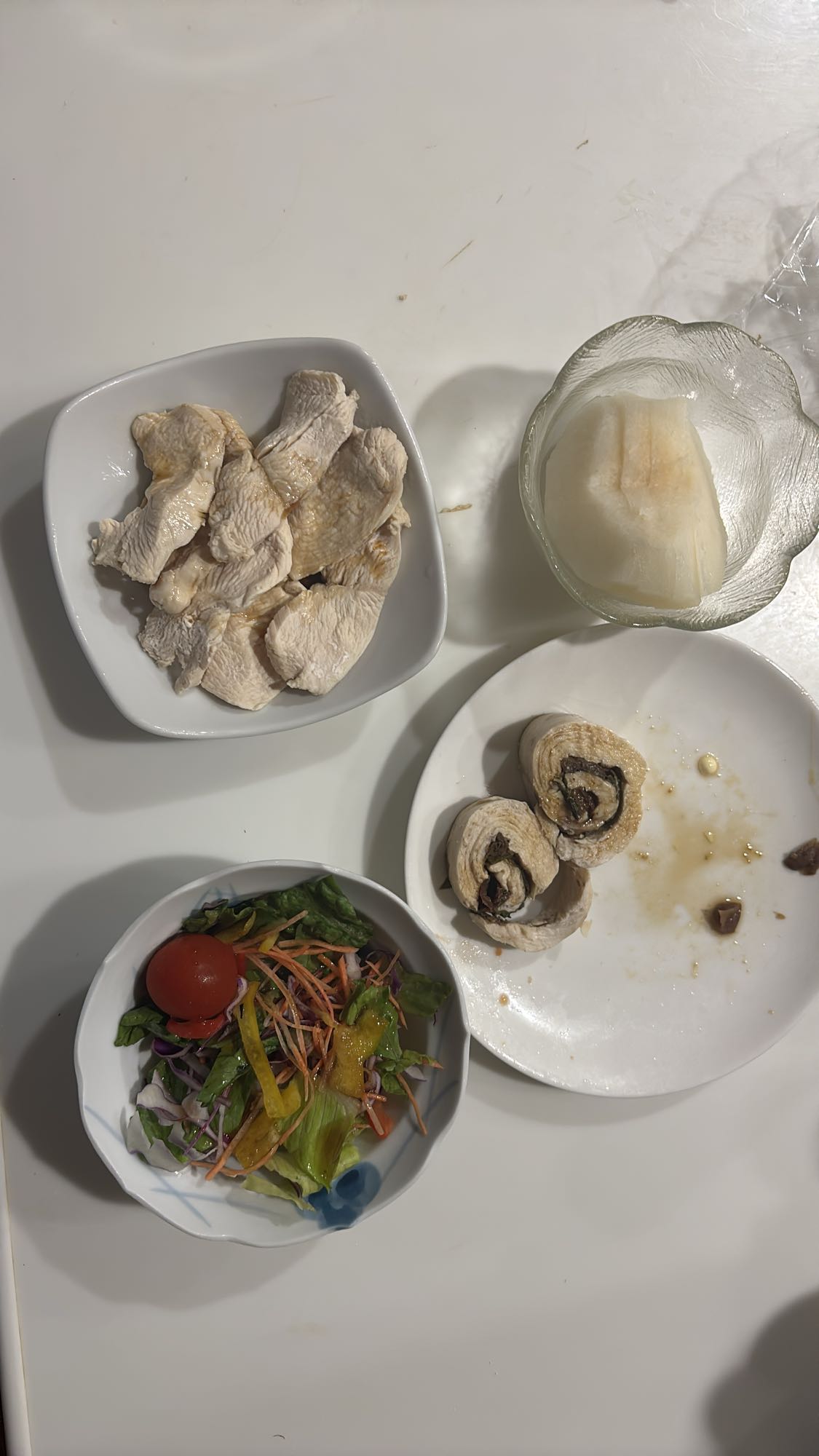 鶏肉とサラダの定食