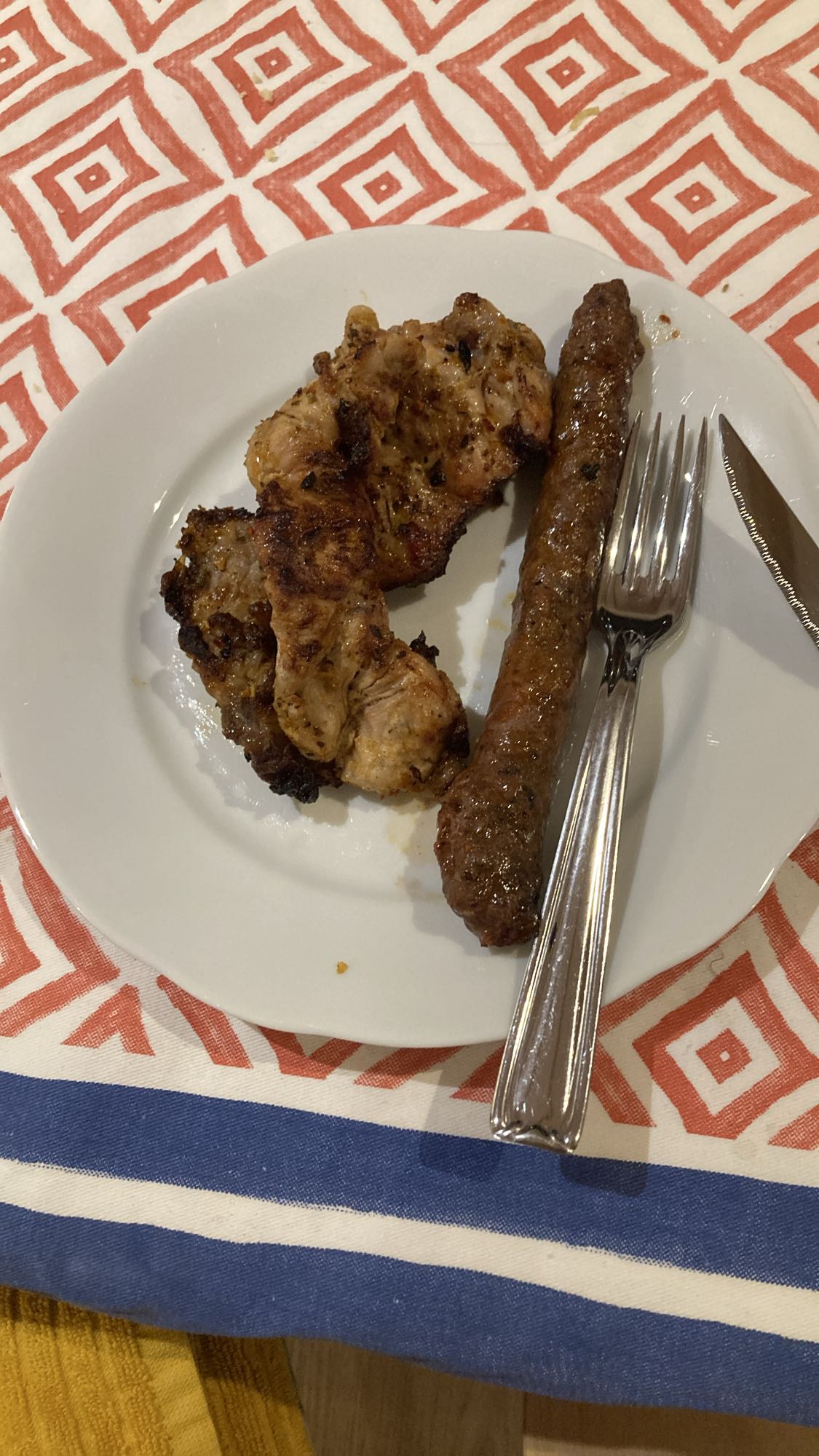 Assiette de viandes grillées