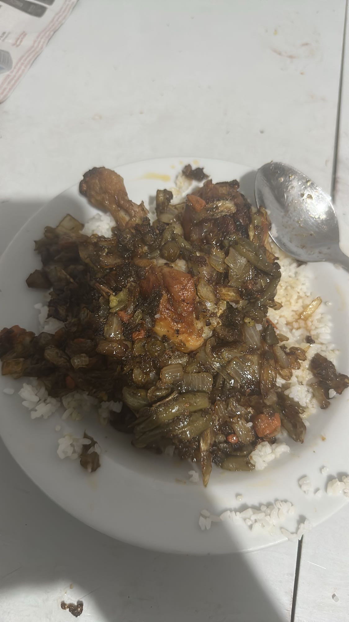 Riz au poulet et légumes