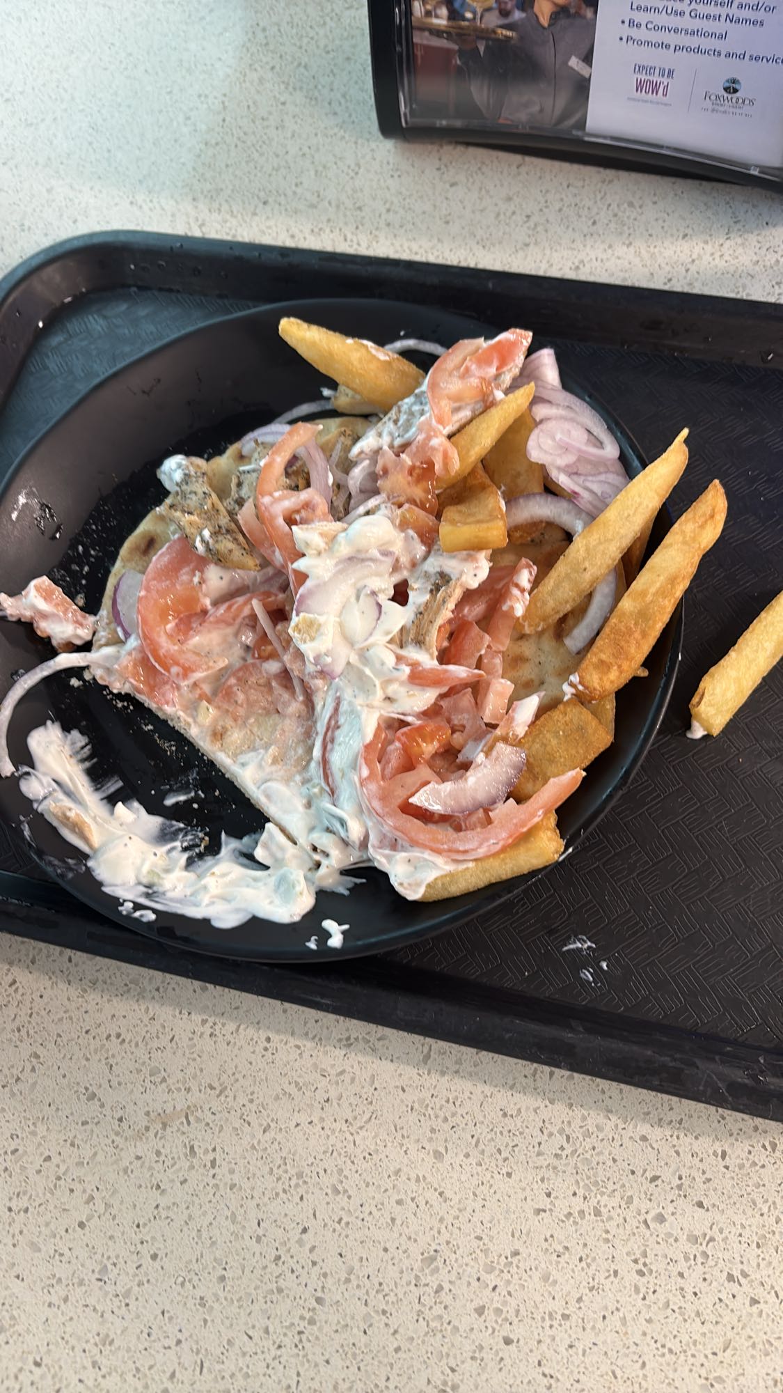 Gyro con papas fritas