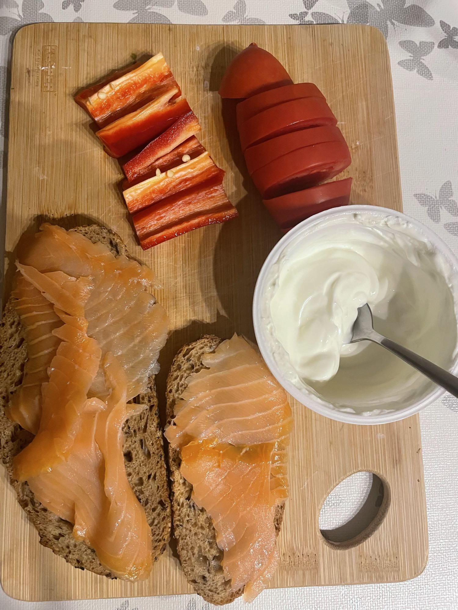 Gerookte zalm op brood
