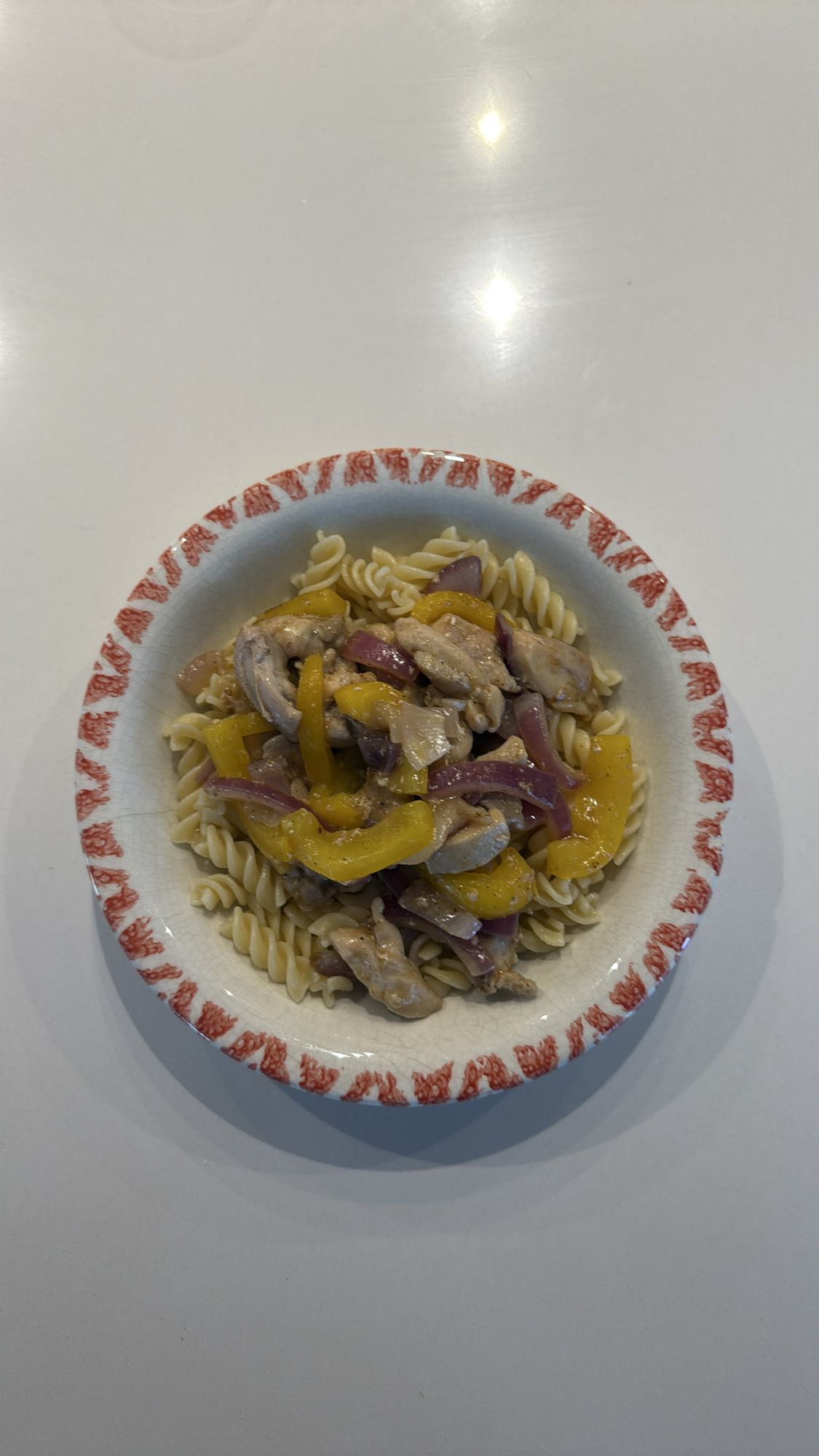 Pâtes au poulet et légumes