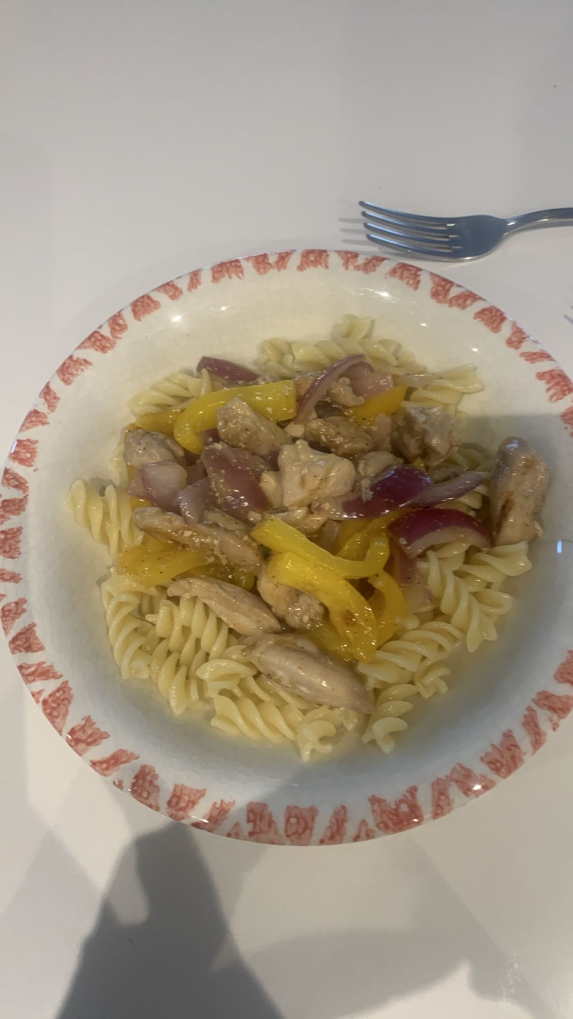 Pâtes au poulet et légumes