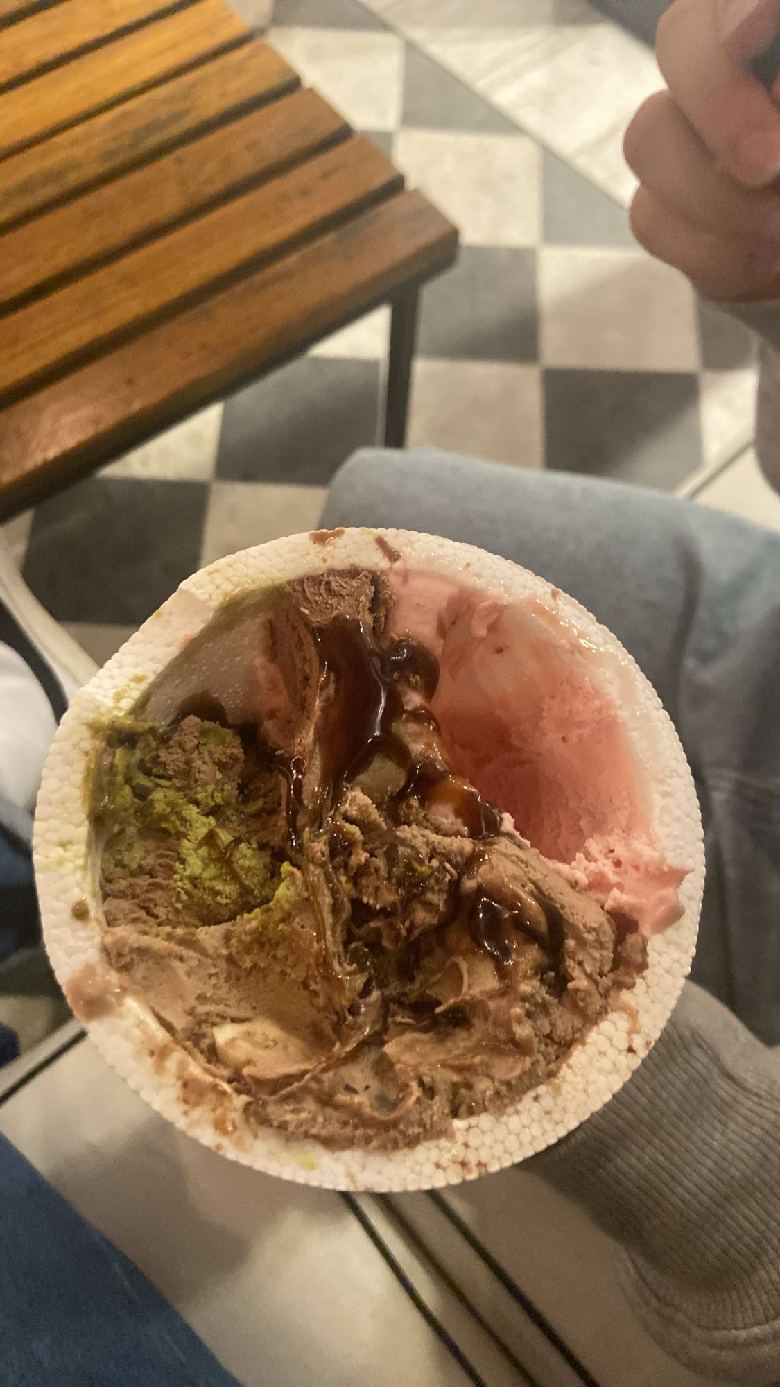 helado mixto en vaso