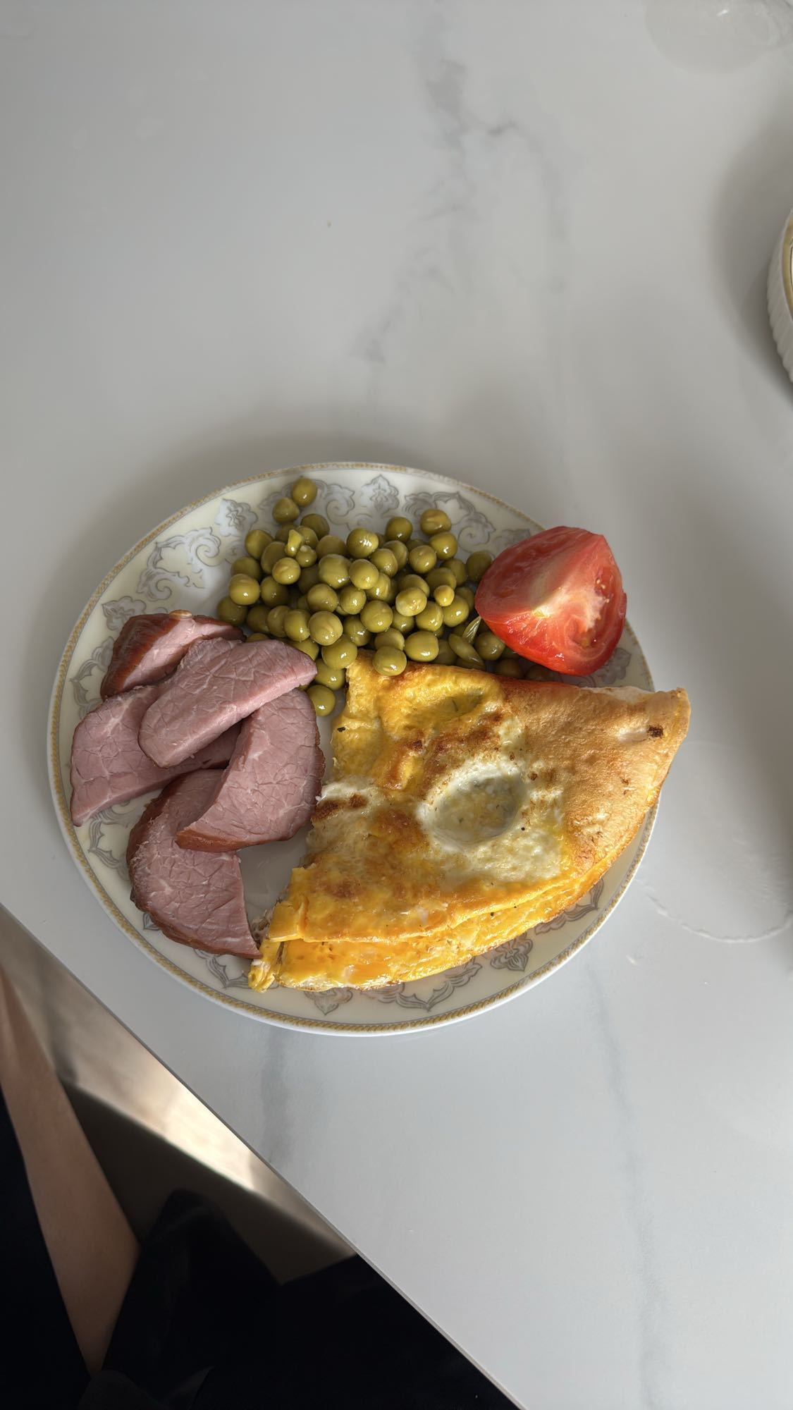 Омлет с мясом и овощами