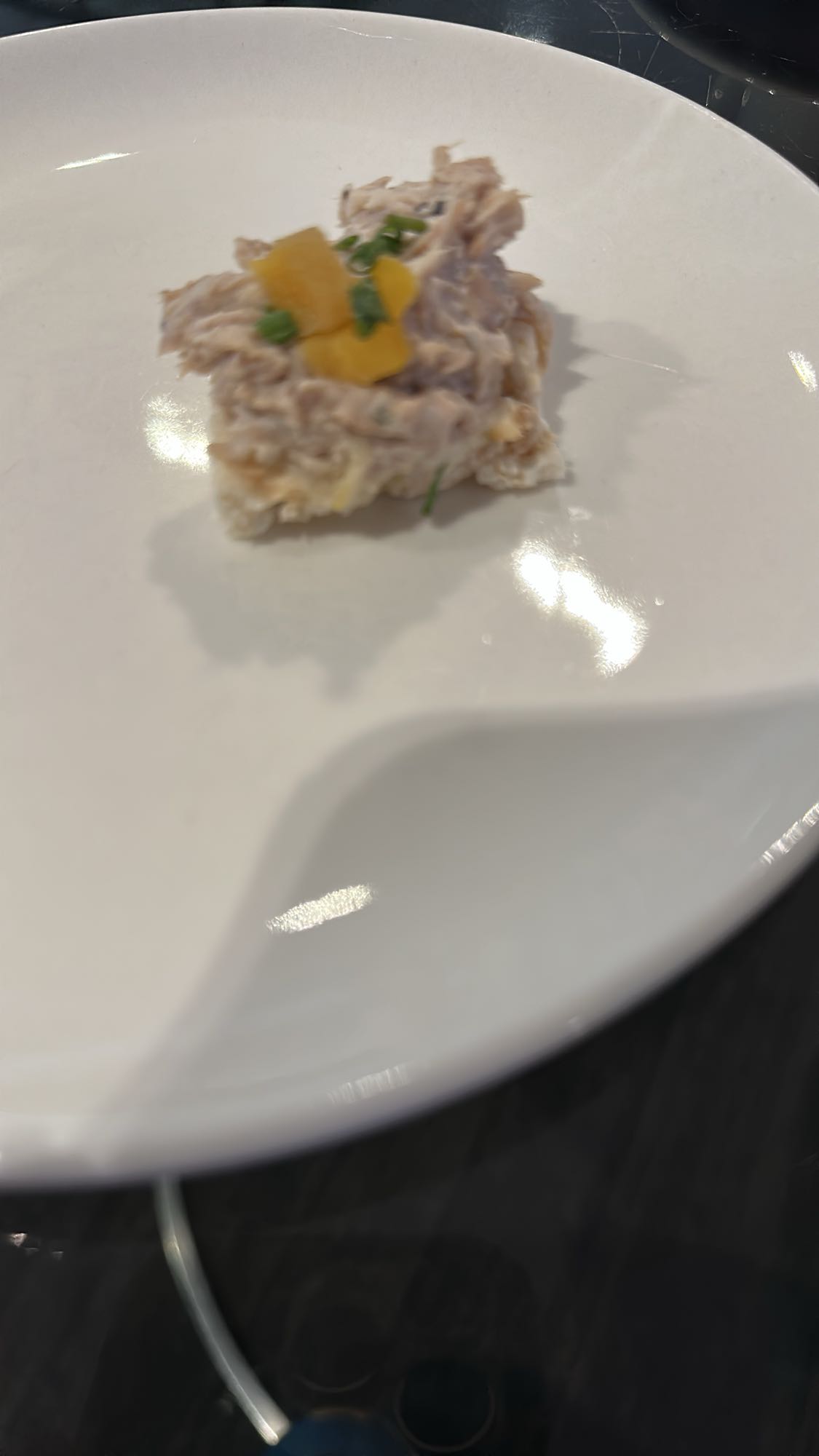 Mini tuna salad bite