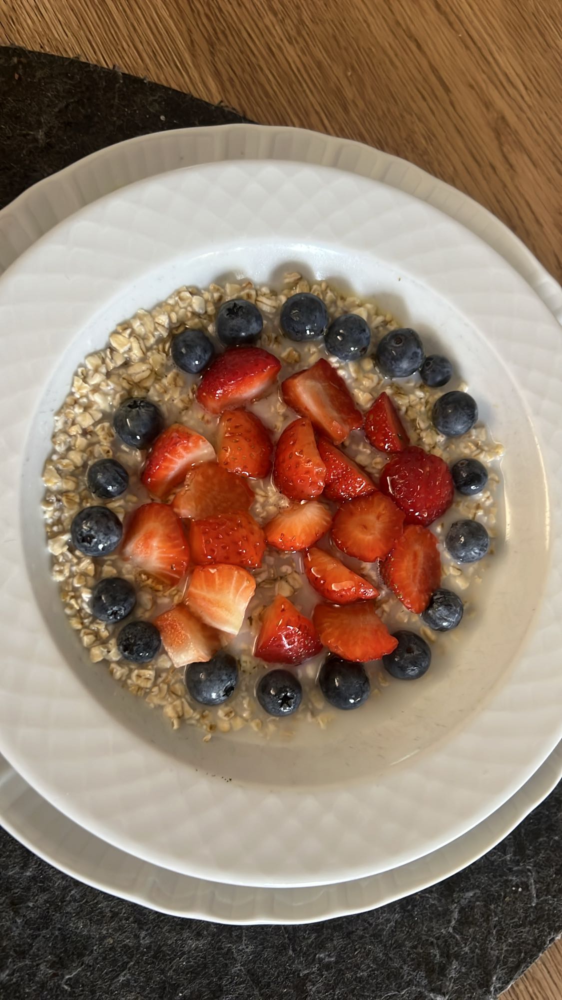 Yulaf ve Meyveli Kahvaltı