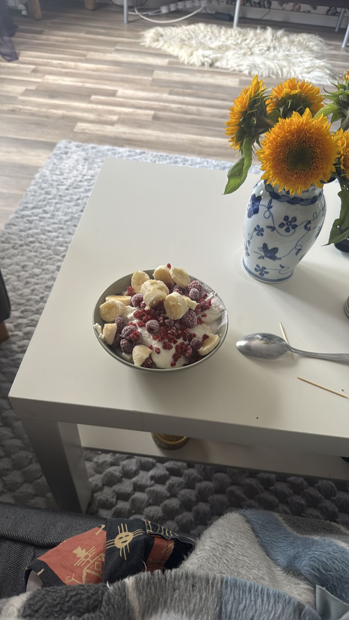 Yoghurt med banan & bär