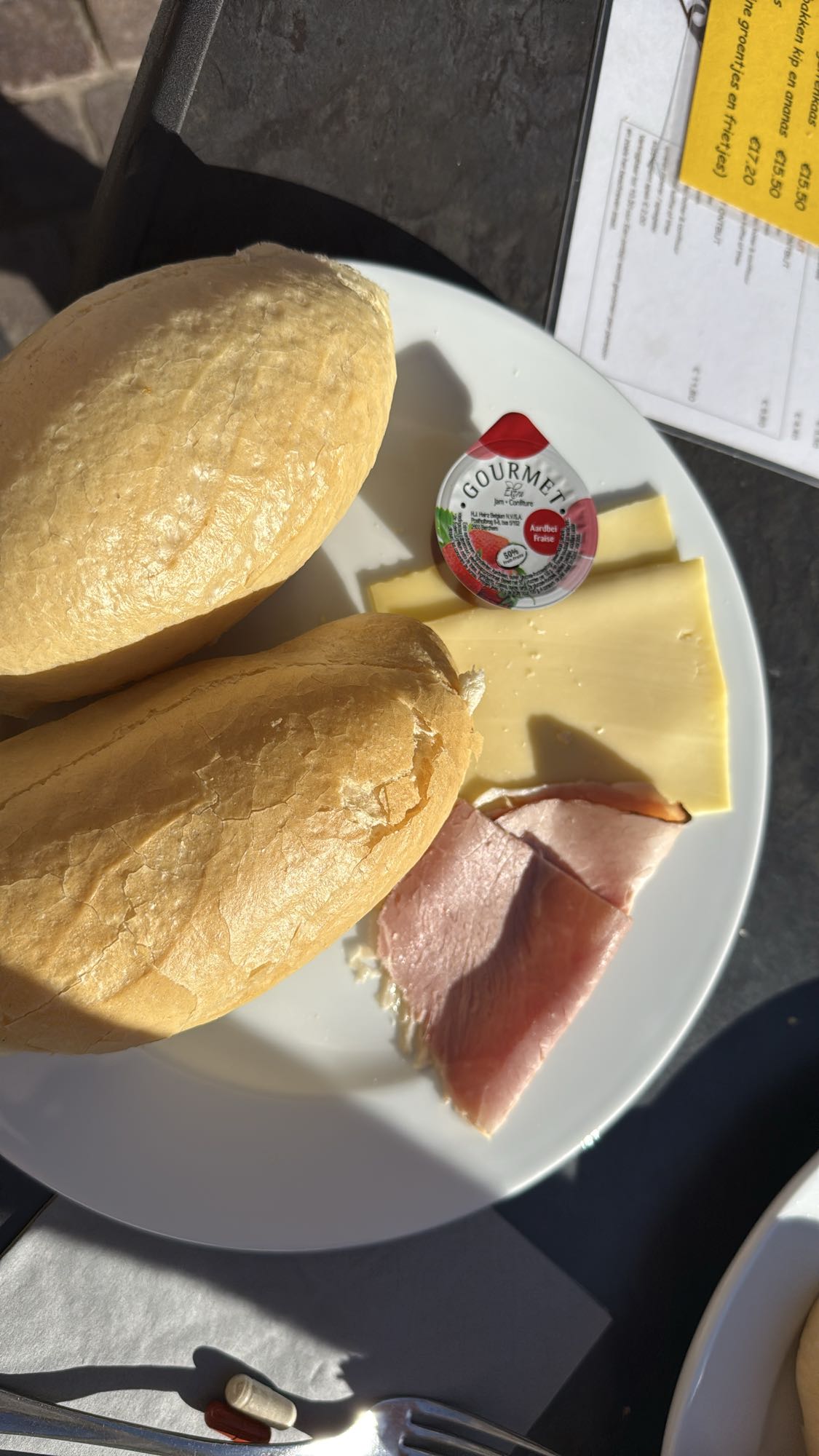 Broodje ham kaas ontbijt