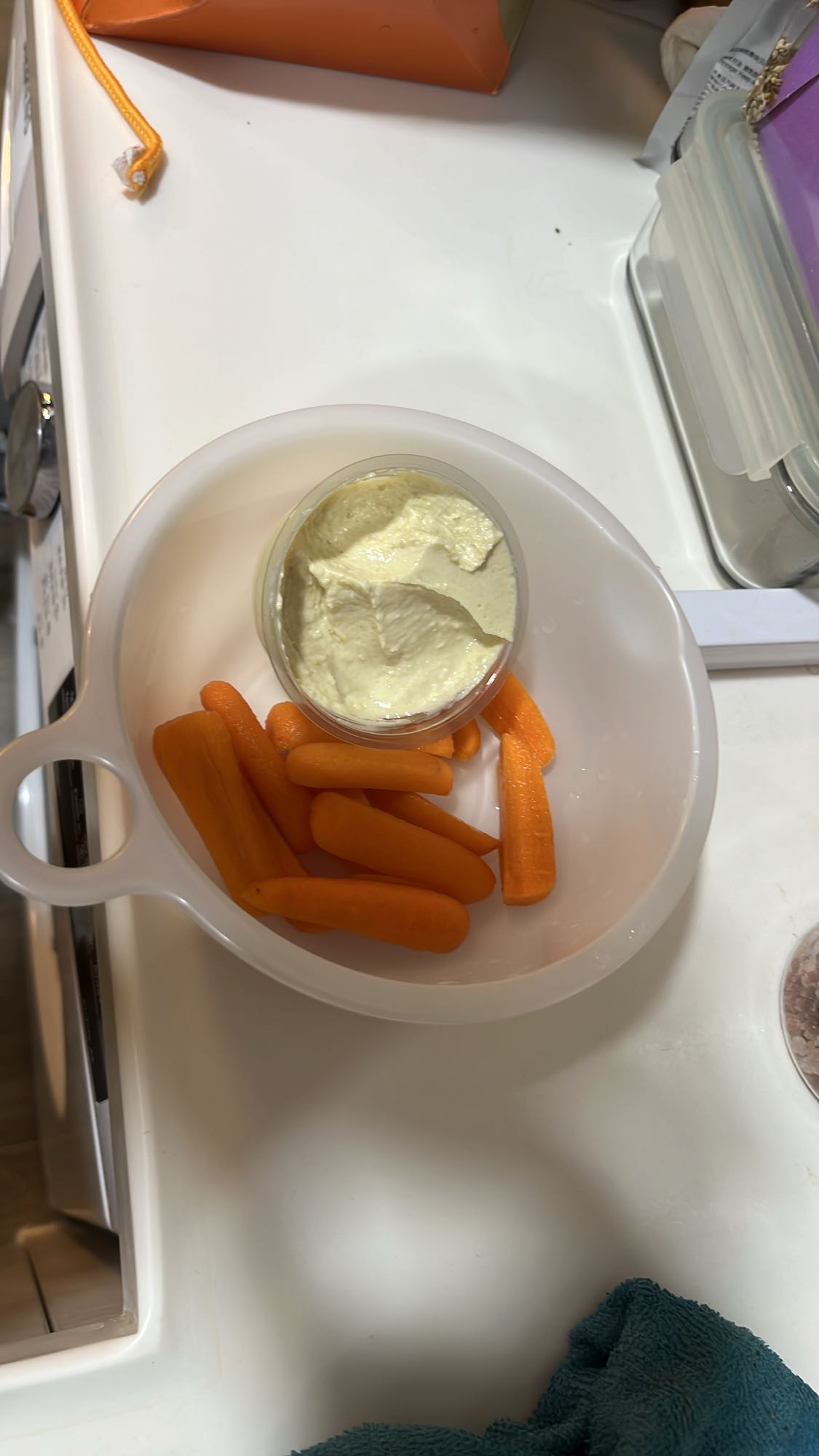 Carrots with Hummus