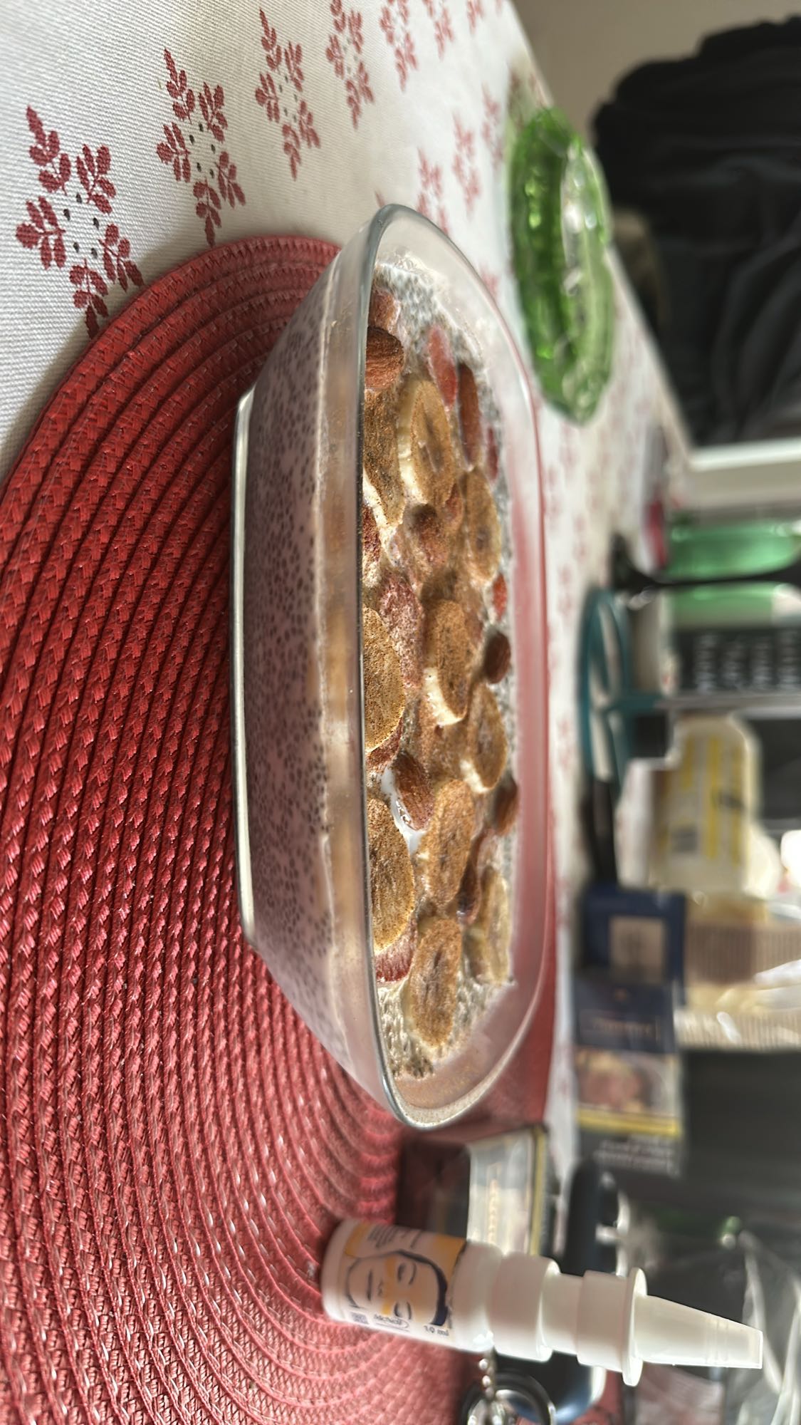 Budincă cu chia și fructe