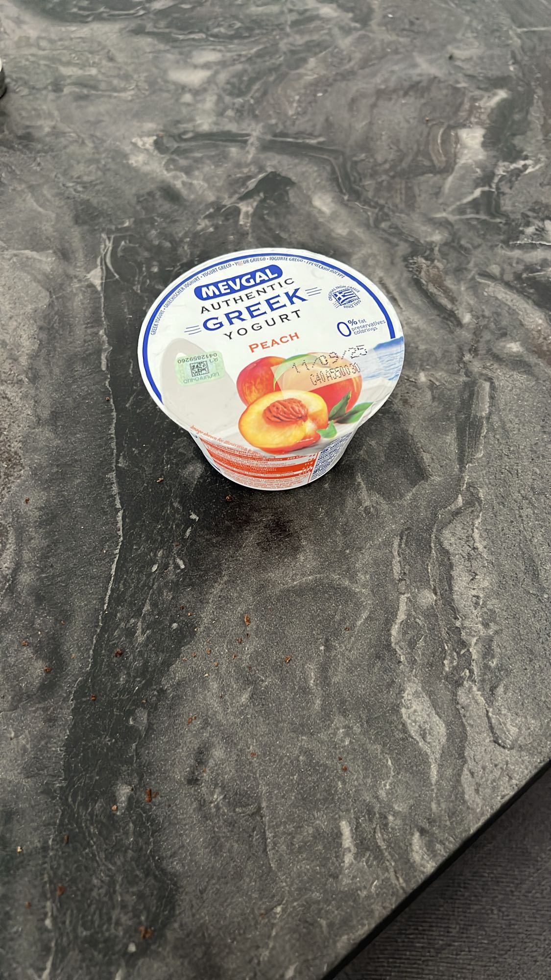 հունական յոգուրտ դեղձով