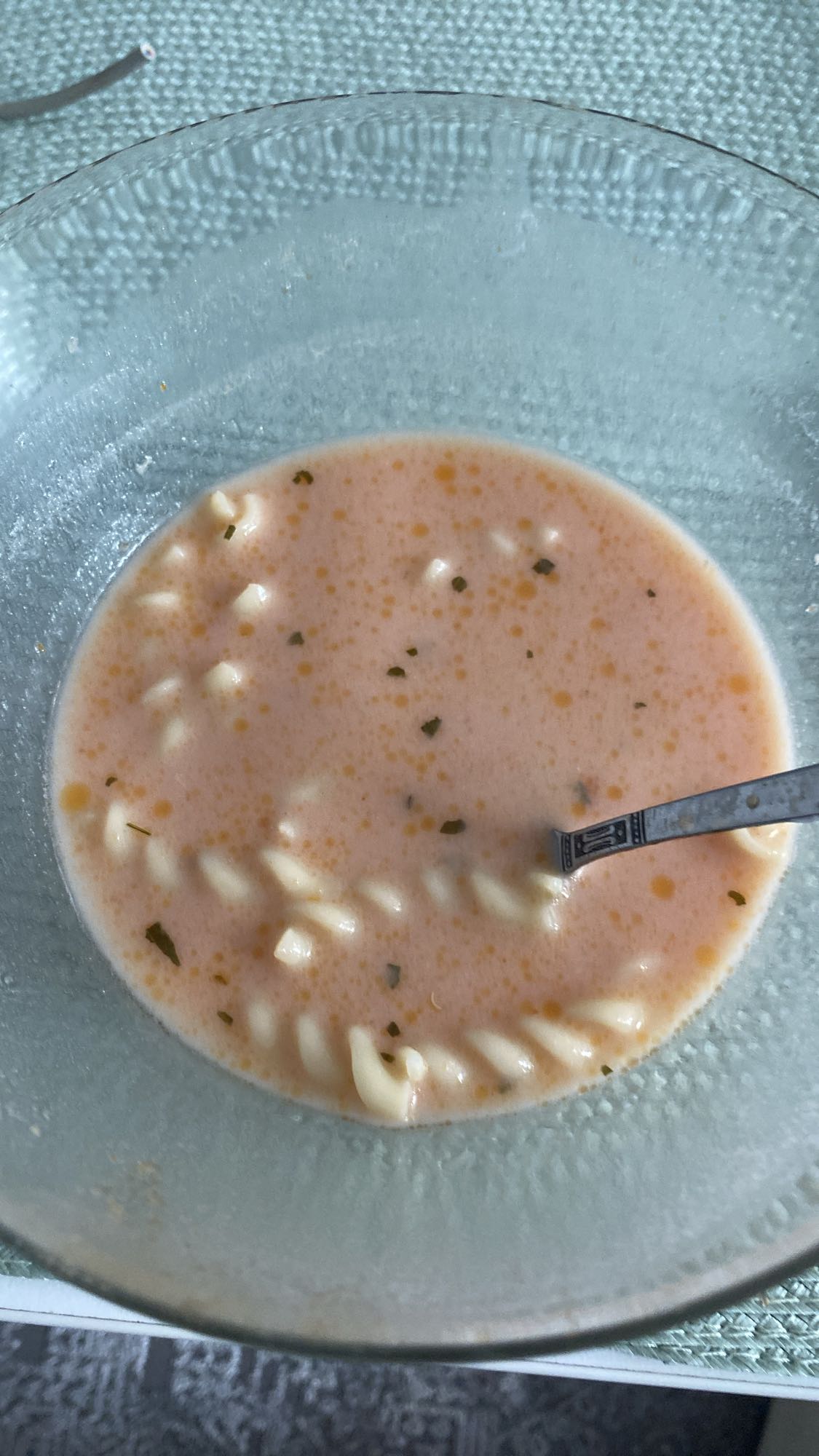 zupa pomidorowa z makaronem