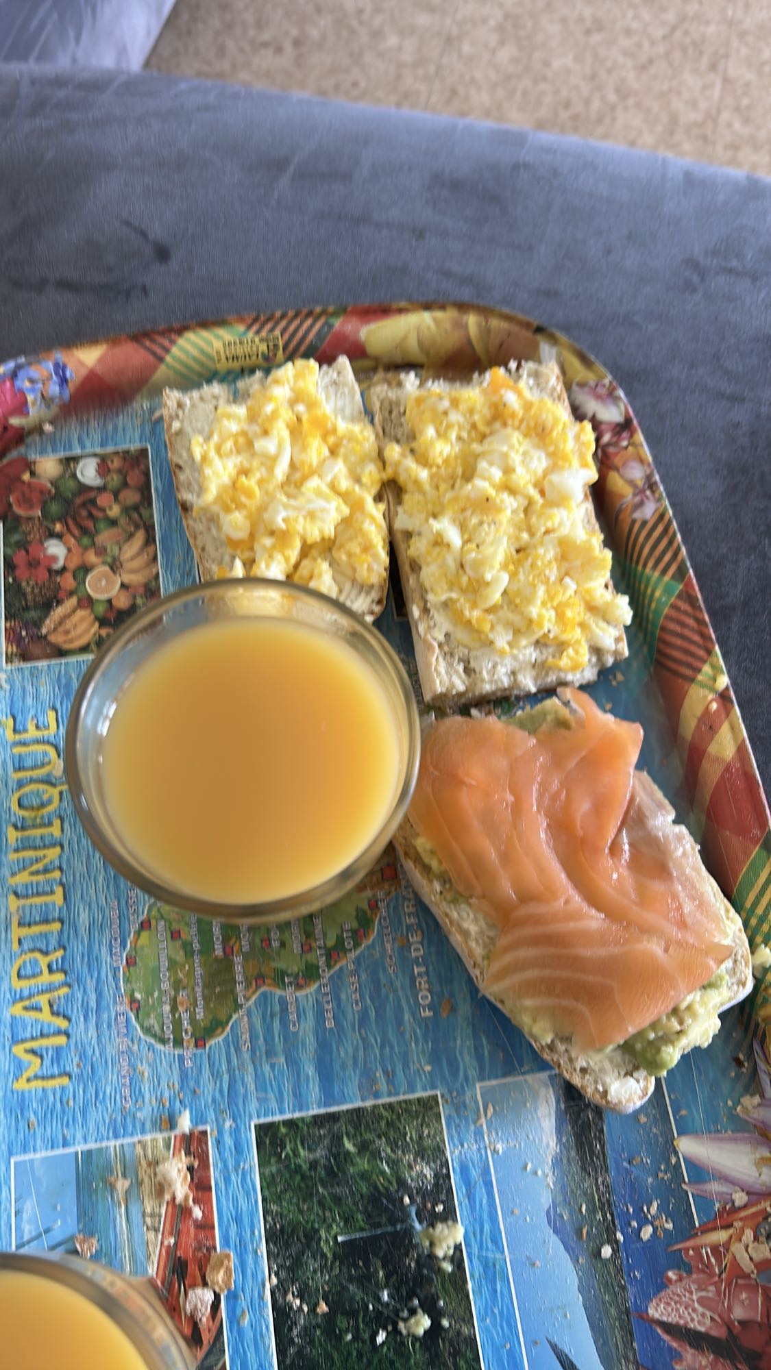 Tartines œufs et saumon