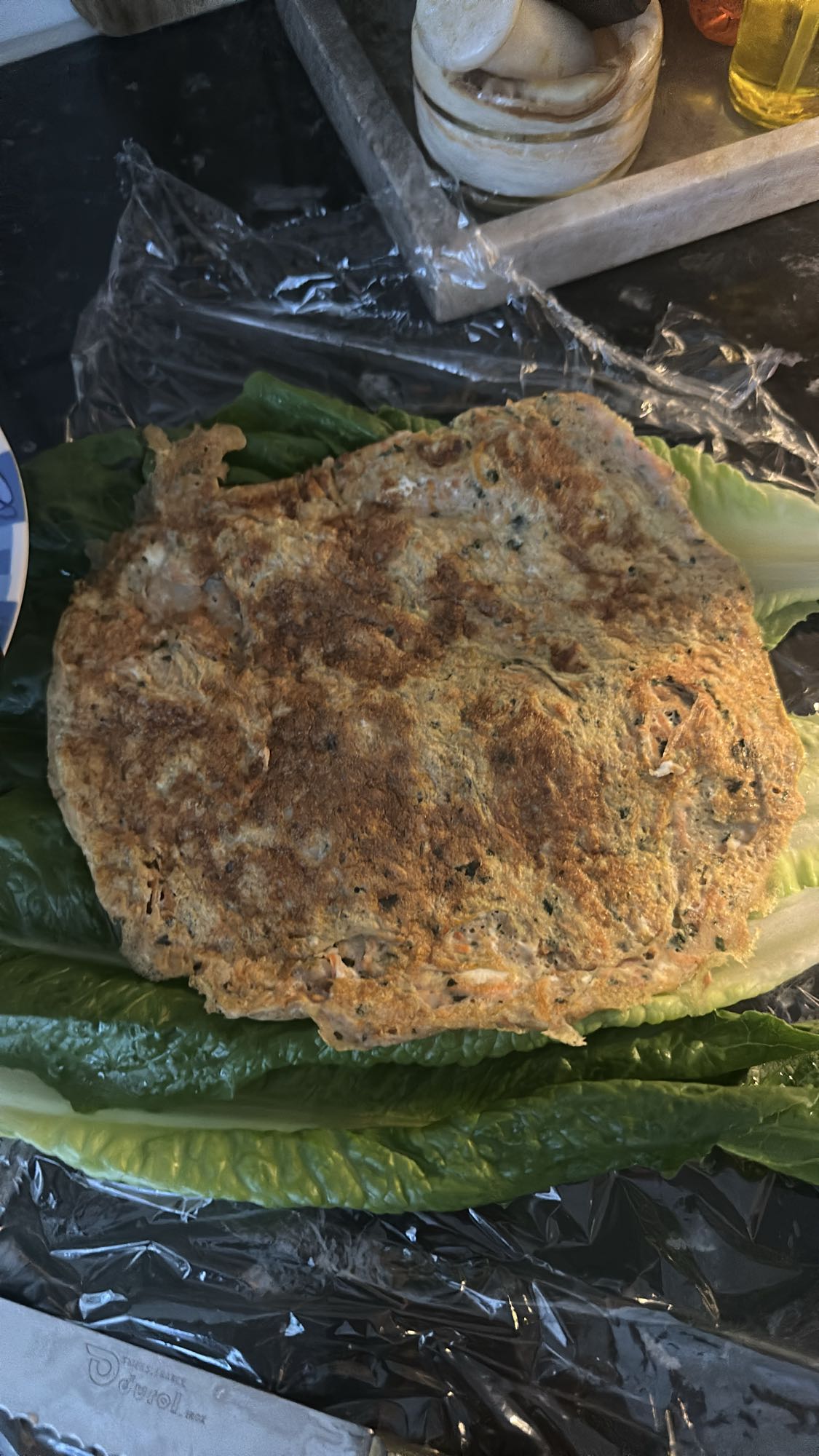 Omelett i salladsblad