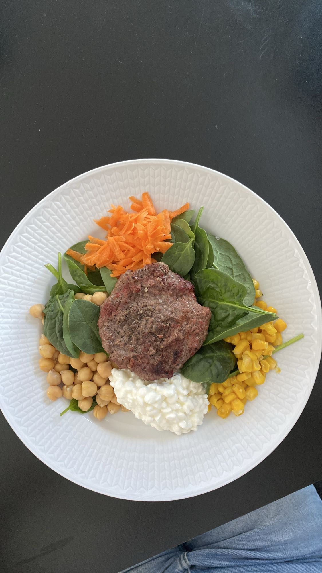 Nyttig sallad med biff