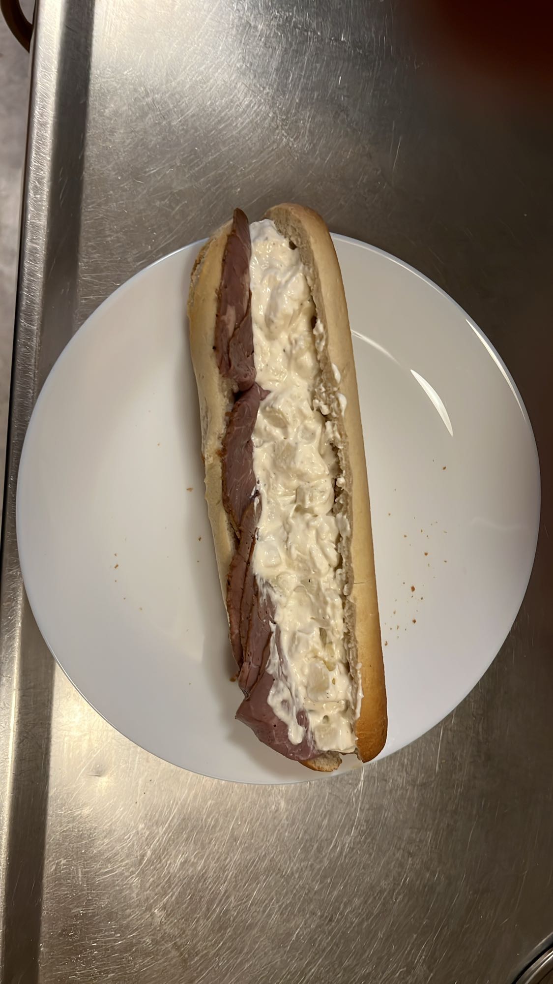 Rostbiffsmörgås med sallad