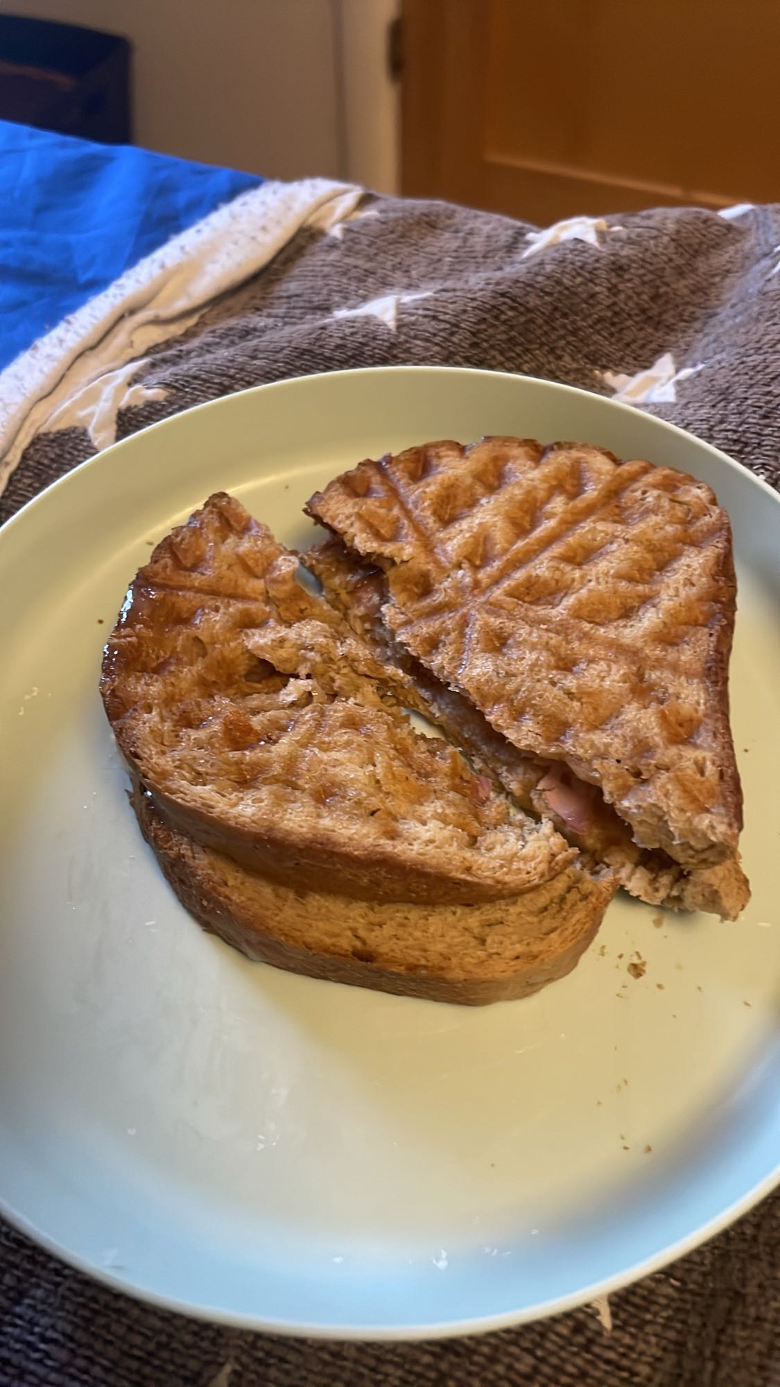 Varm macka med skinka & ost