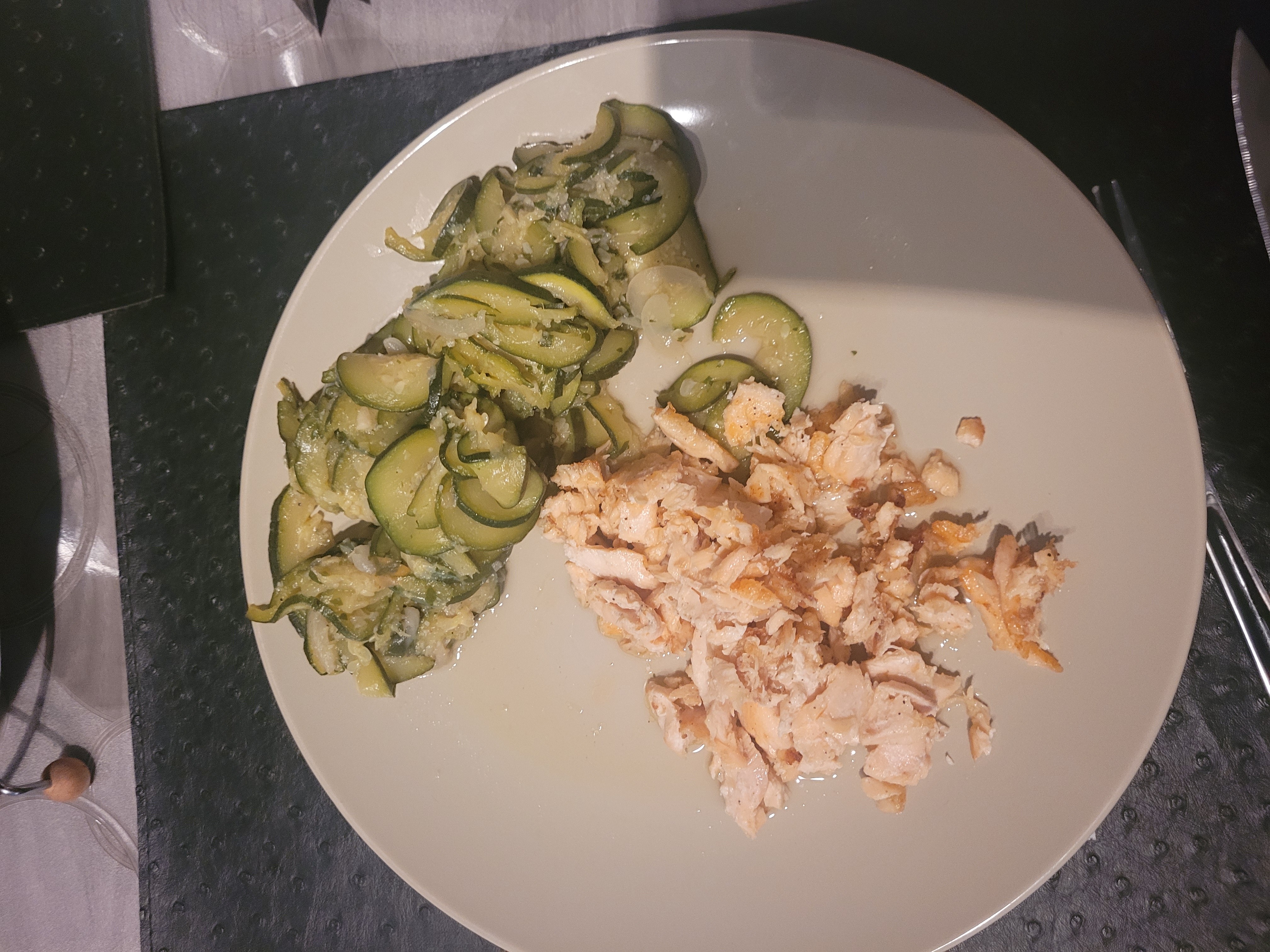 Poulet et courgettes