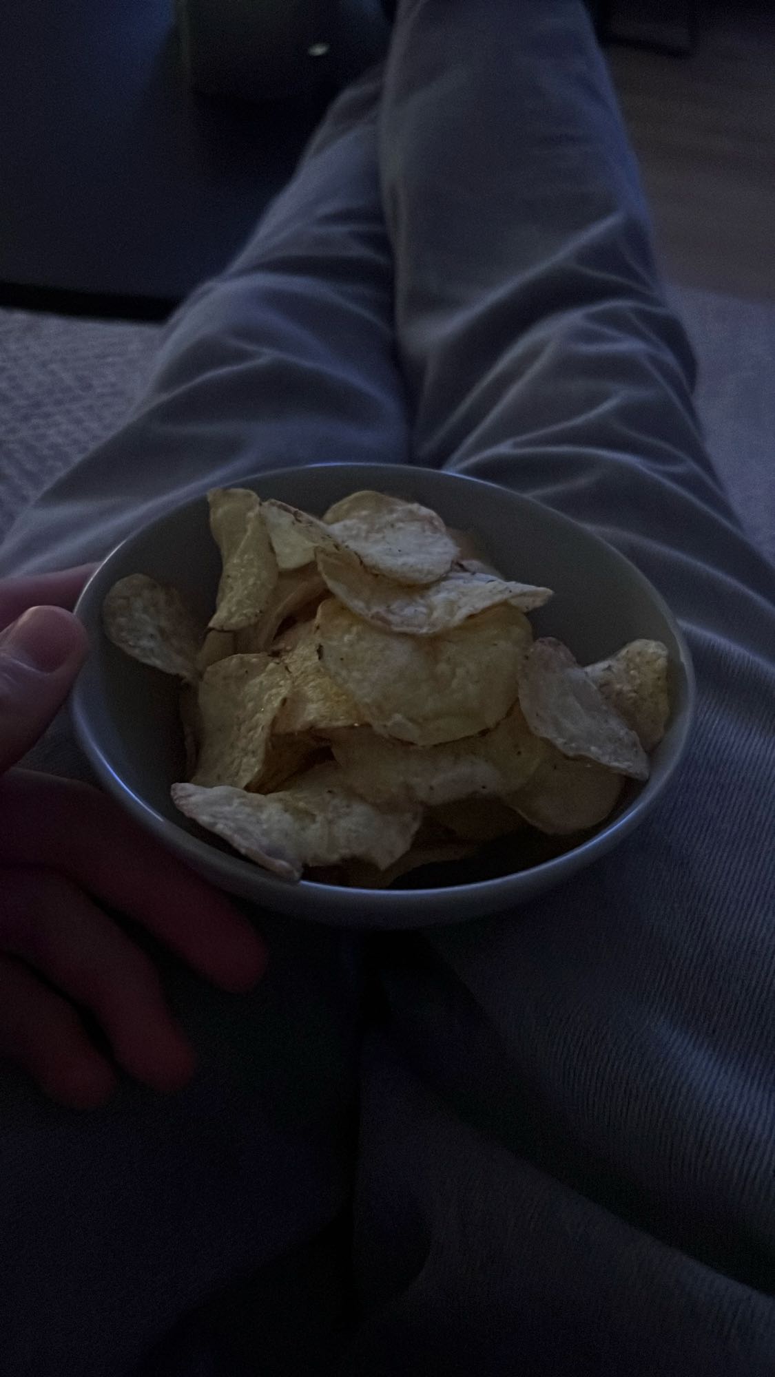 Skål med potatischips