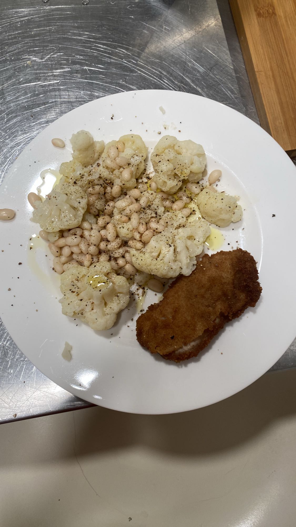 Coliflor amb mongetes i arrebossat