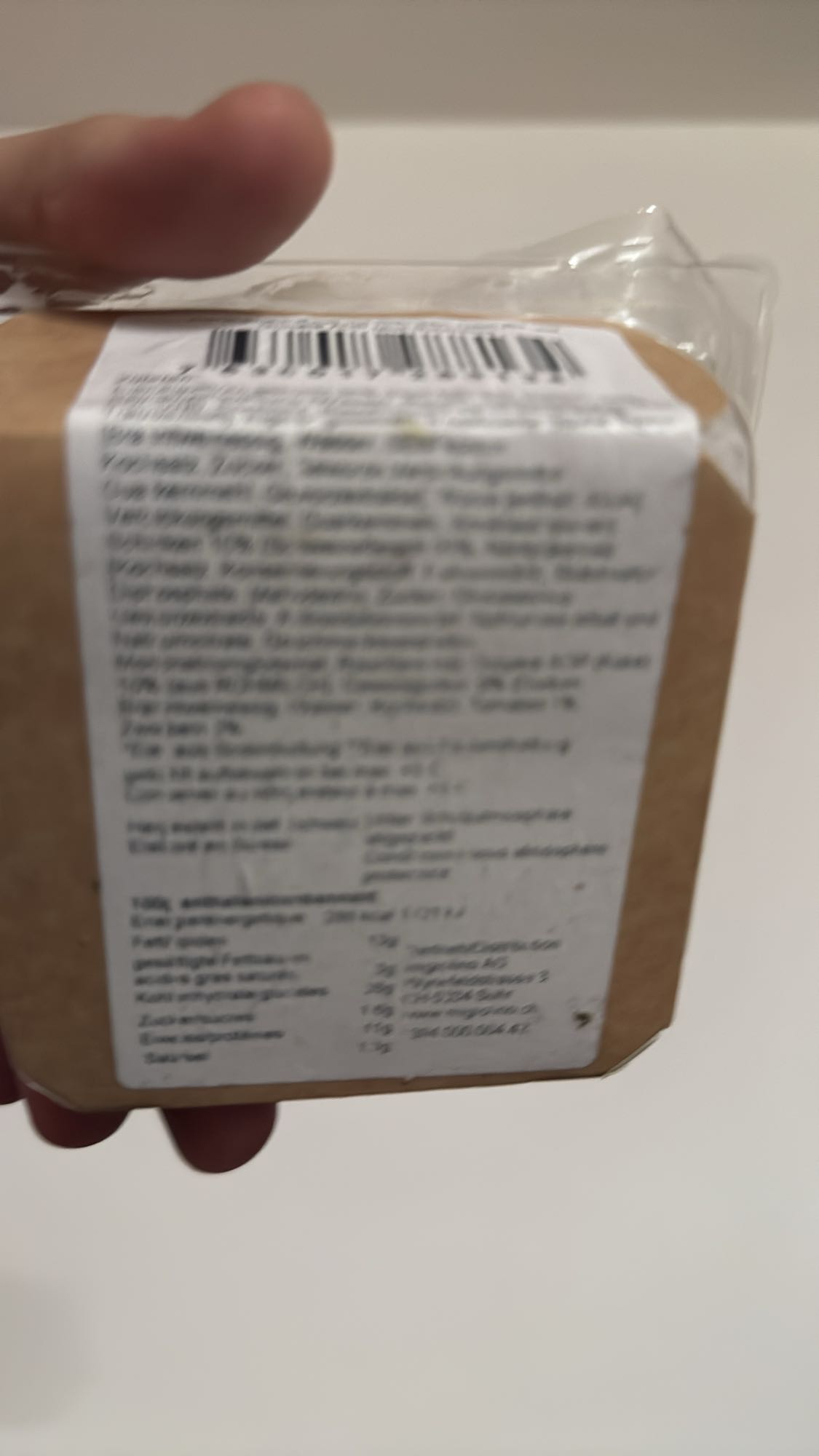 180 Gramm Nudelsalat mit Käse, Schinken von der Marke Truly Good