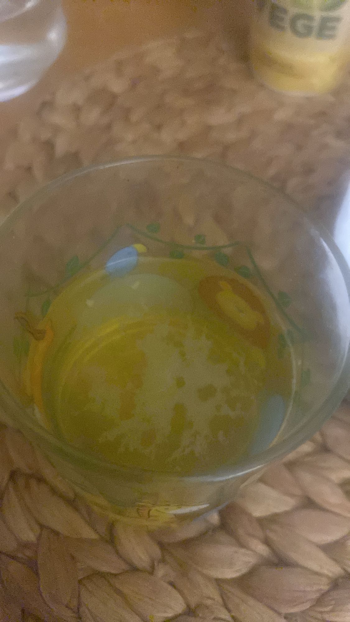 szklanka oleju roślinnego