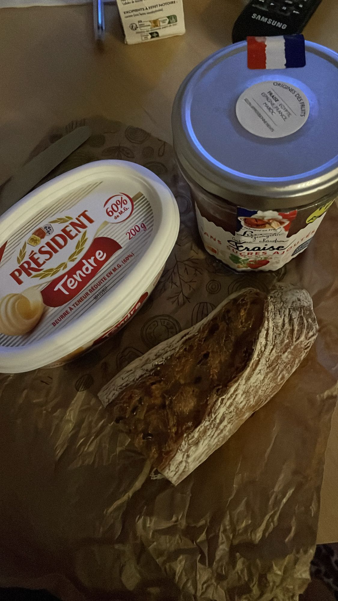 Pain, beurre et confiture