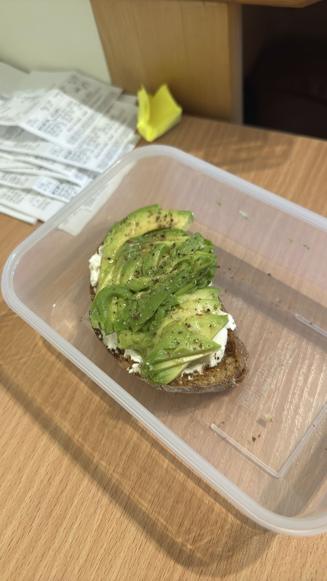 авокадо тост