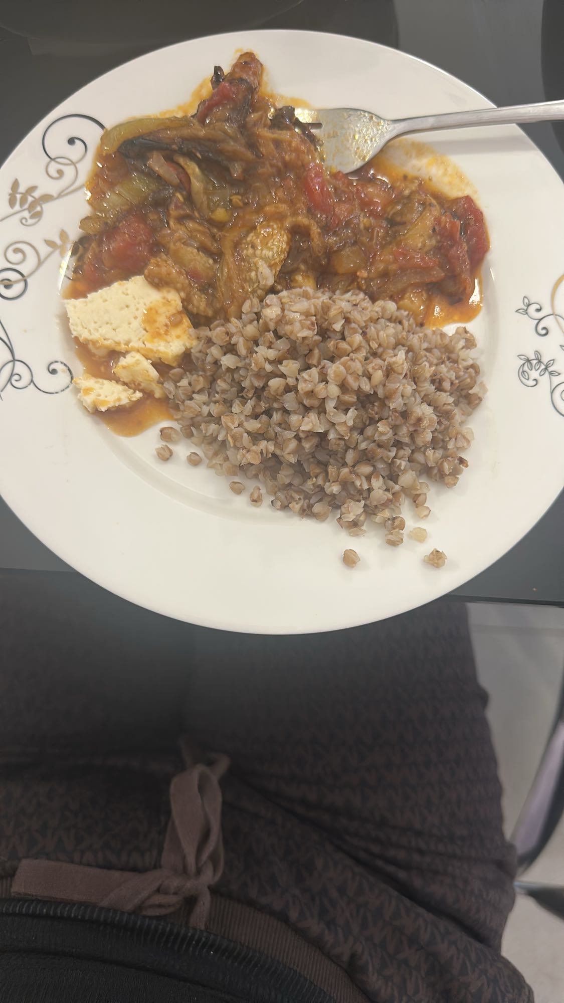 Buckwheat with stew and cheese