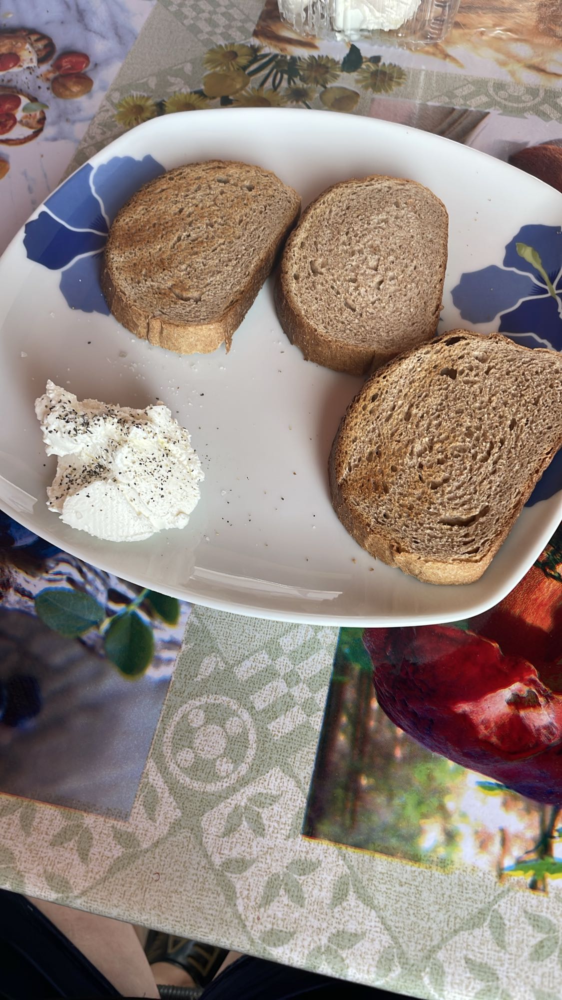 Pâine integrală cu brânză