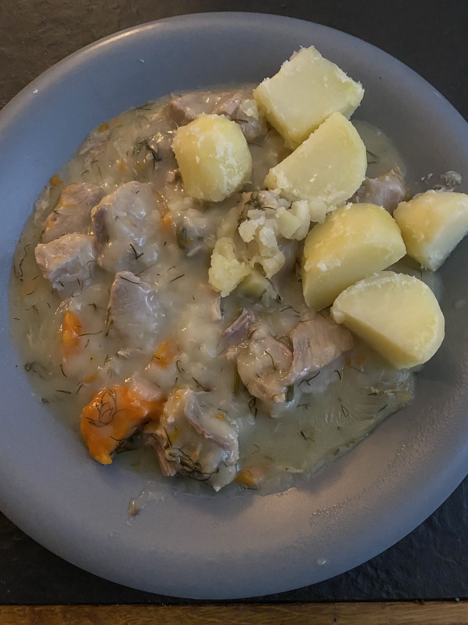 Kokt köttgryta med potatis