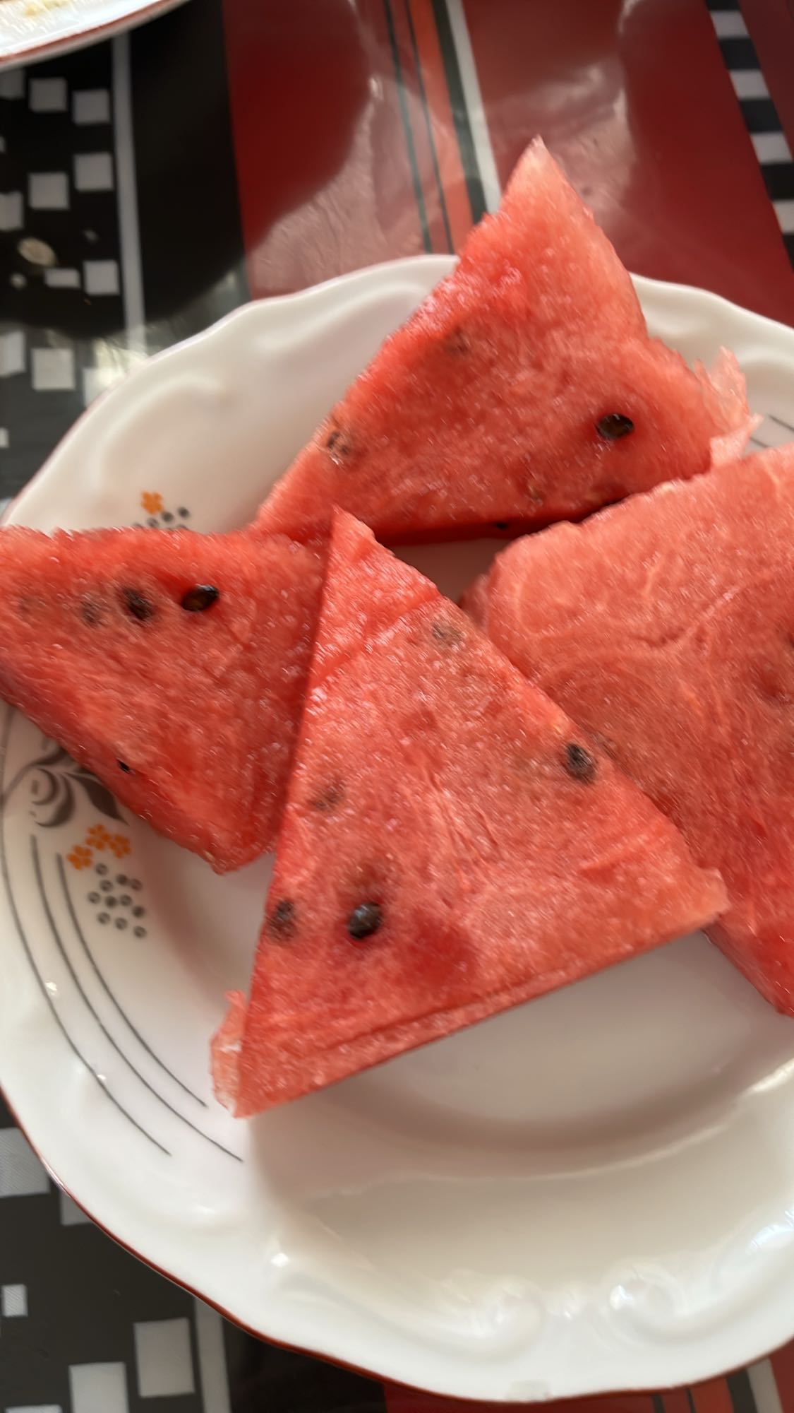 Диня на парчета