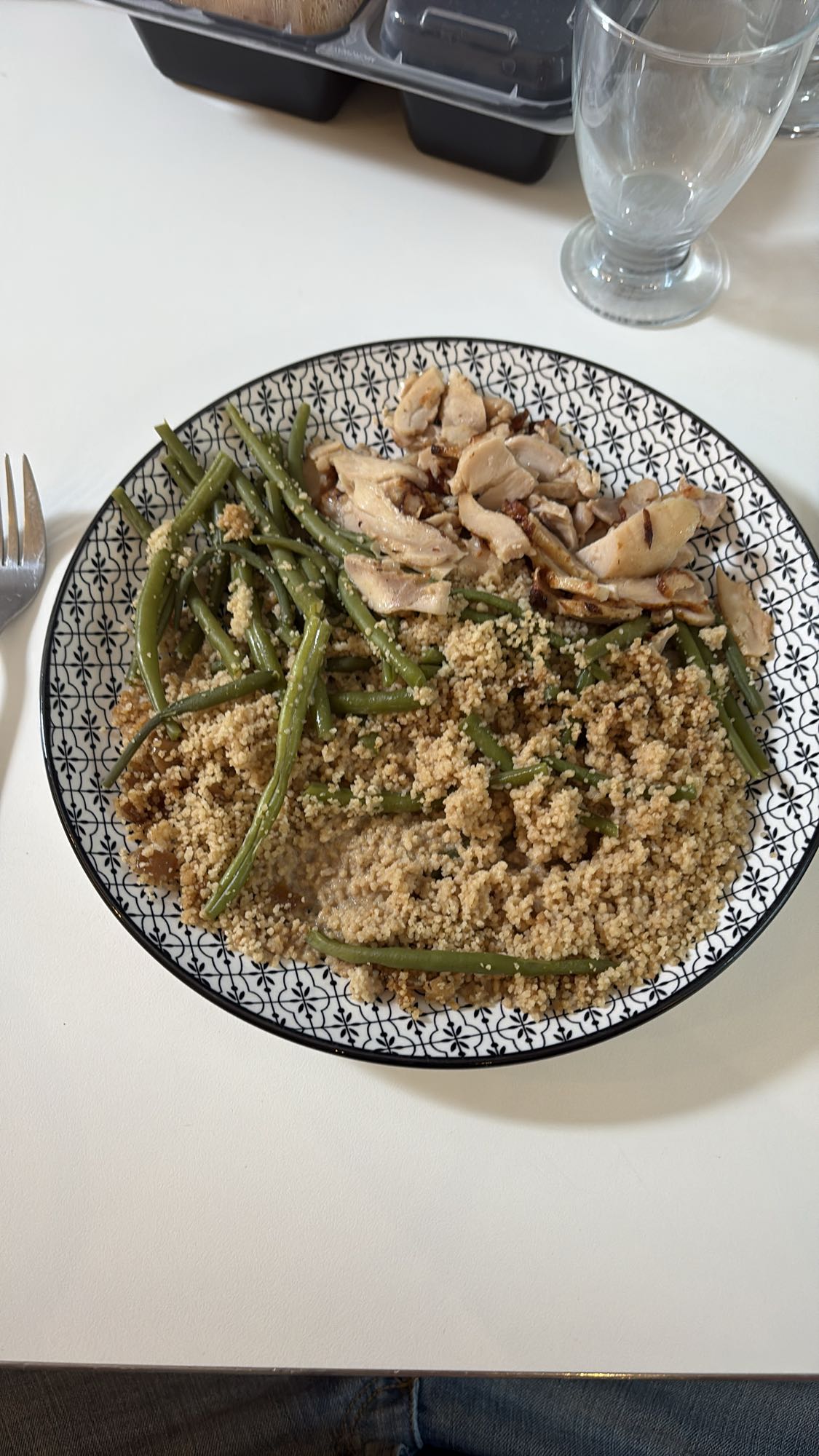 Poulet, haricots verts, couscous