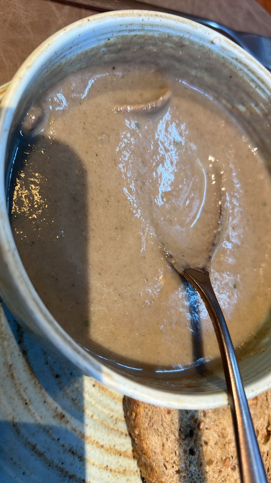 Mushroom soup with bread