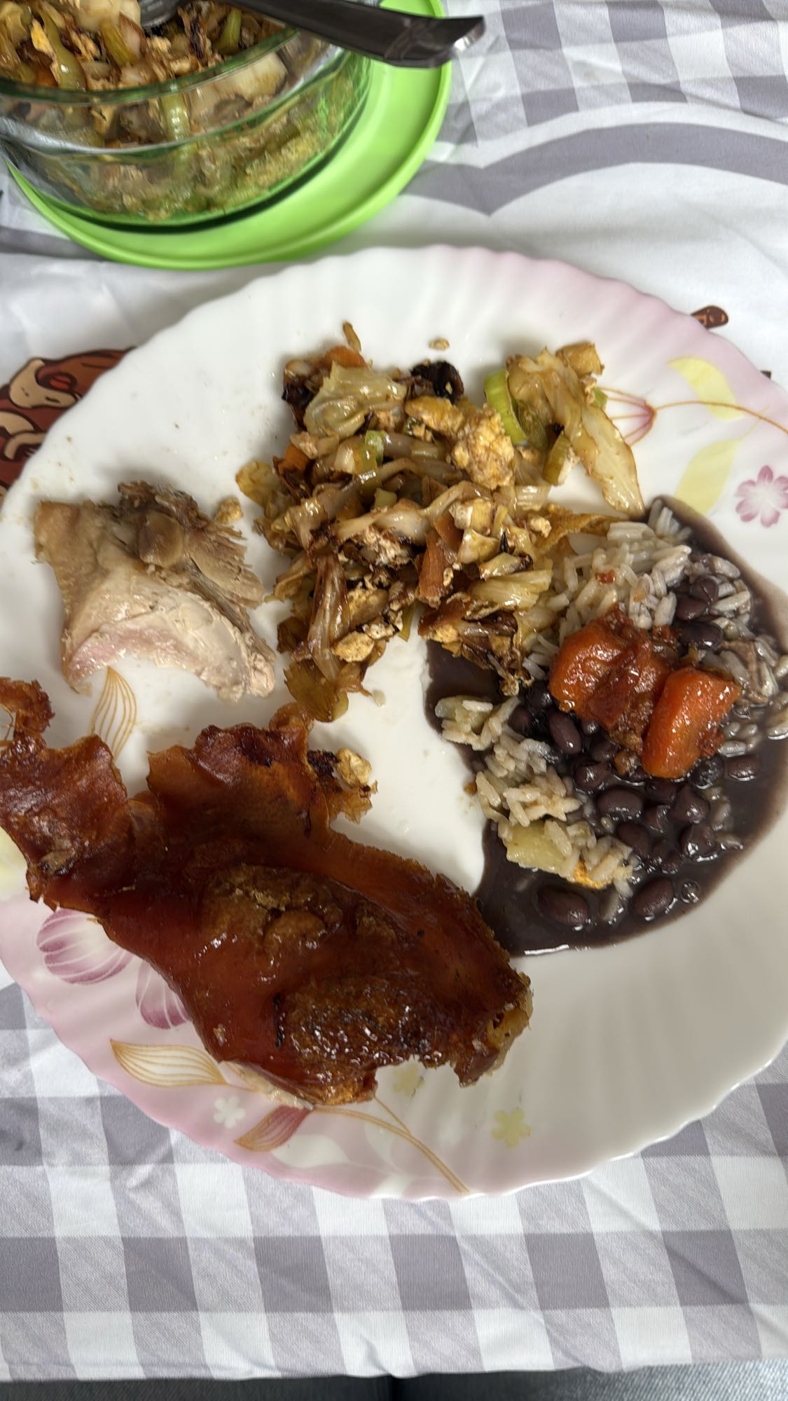 Arroz, feijão e porco