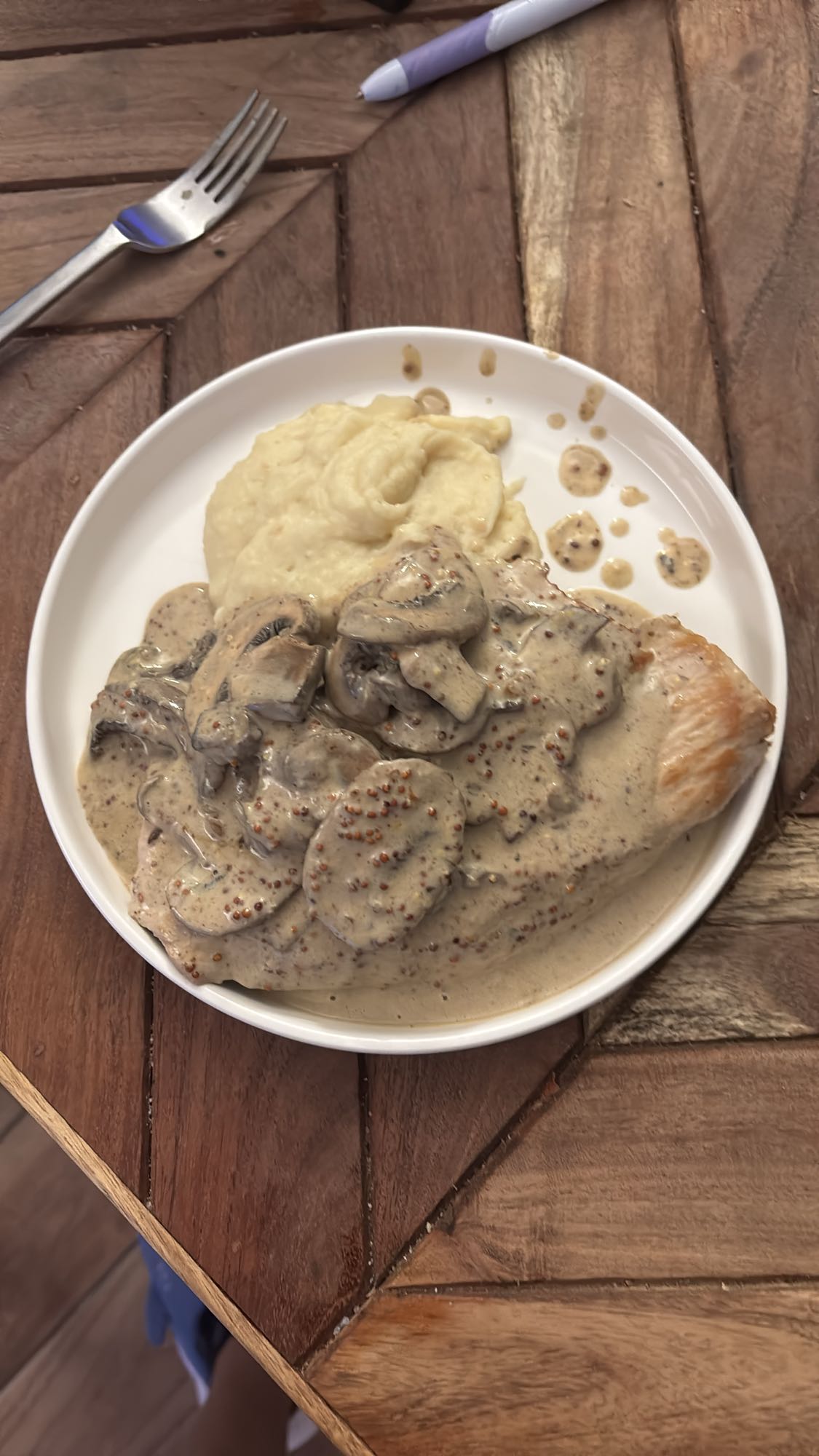 Dinde sauce champignons purée