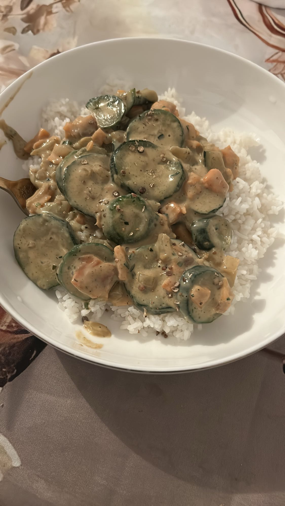 Riz sauce courgette