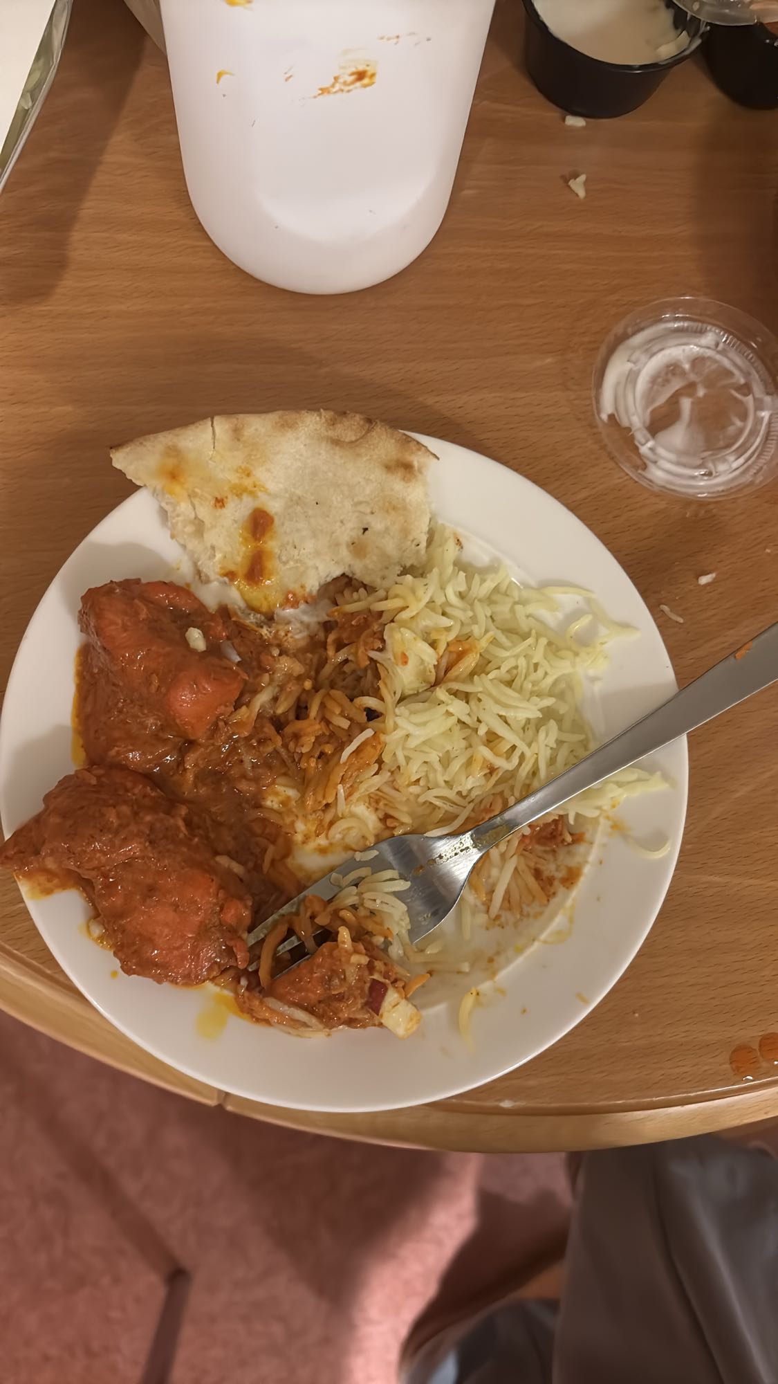 Kyckling tikka med ris och naan