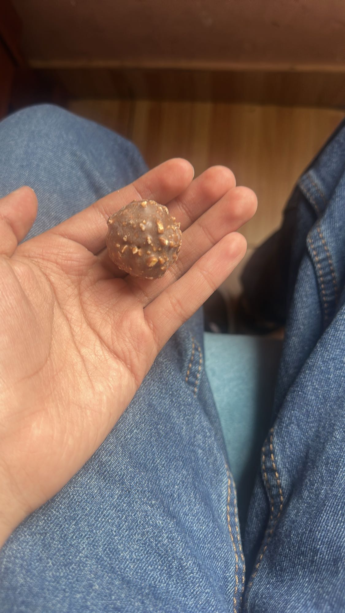 bola de chocolate y avellana