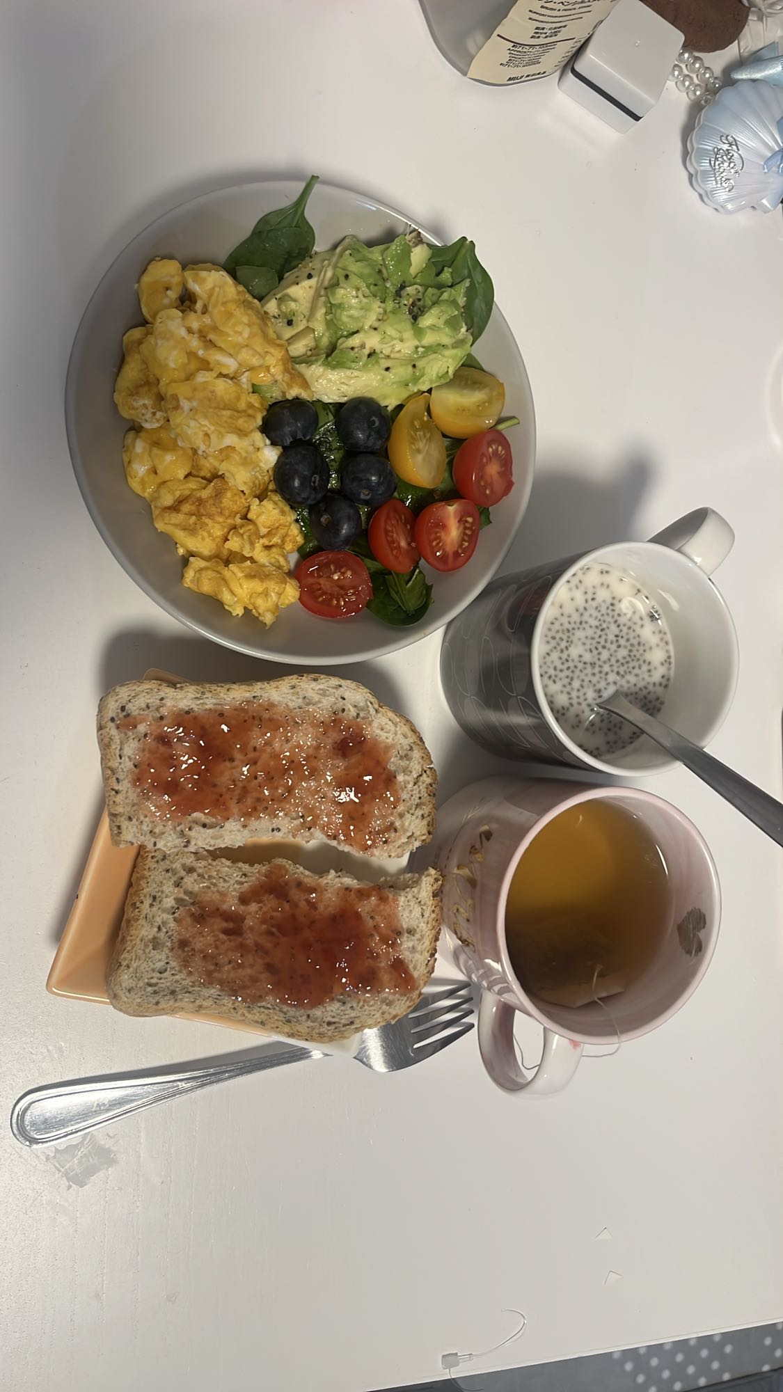 Egg veggie toast breakfast