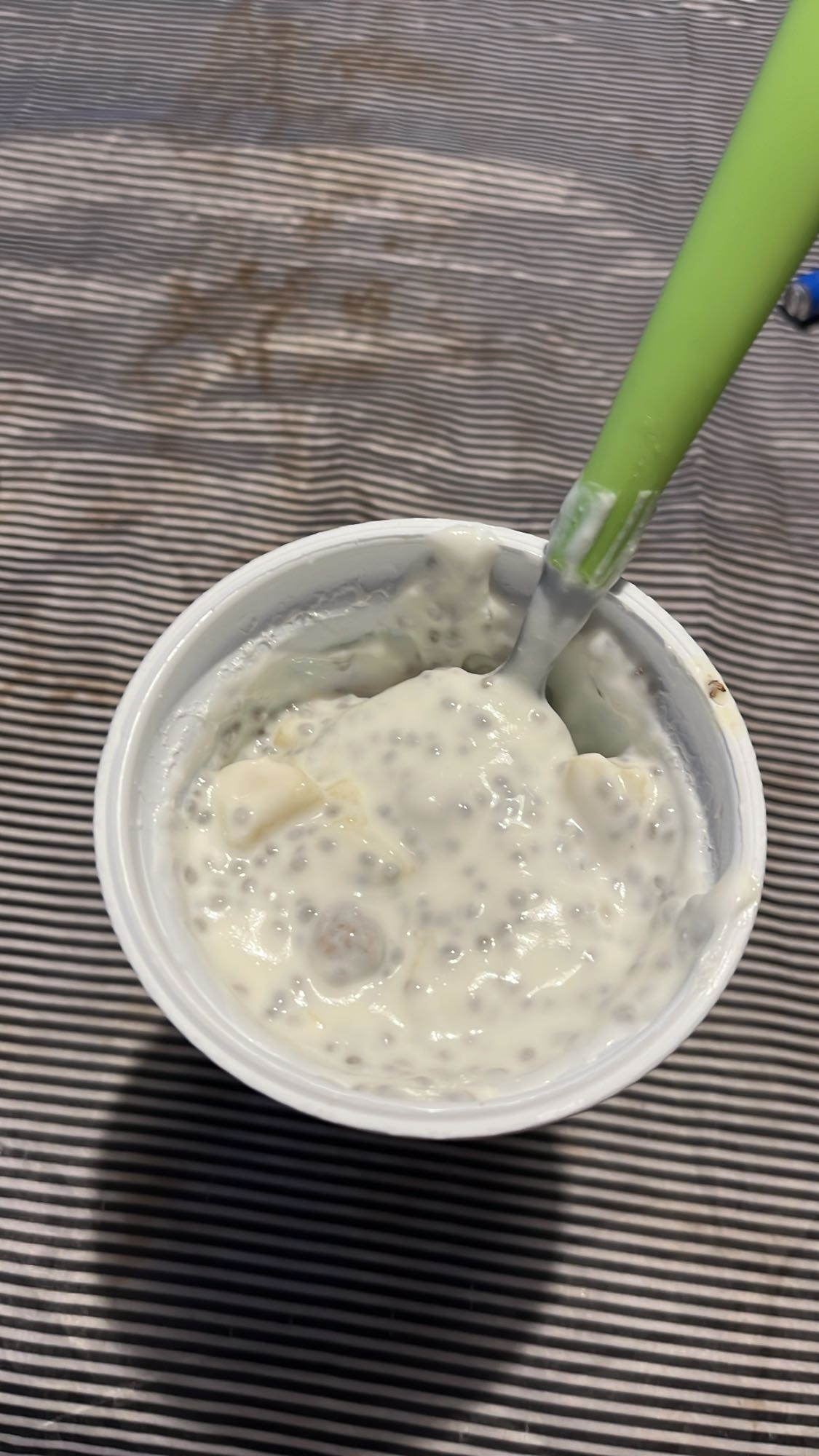 Чиа пудинг с кисело мляко