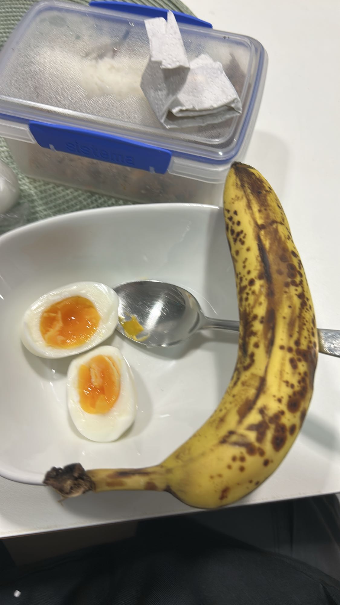 Egg, ris og banan