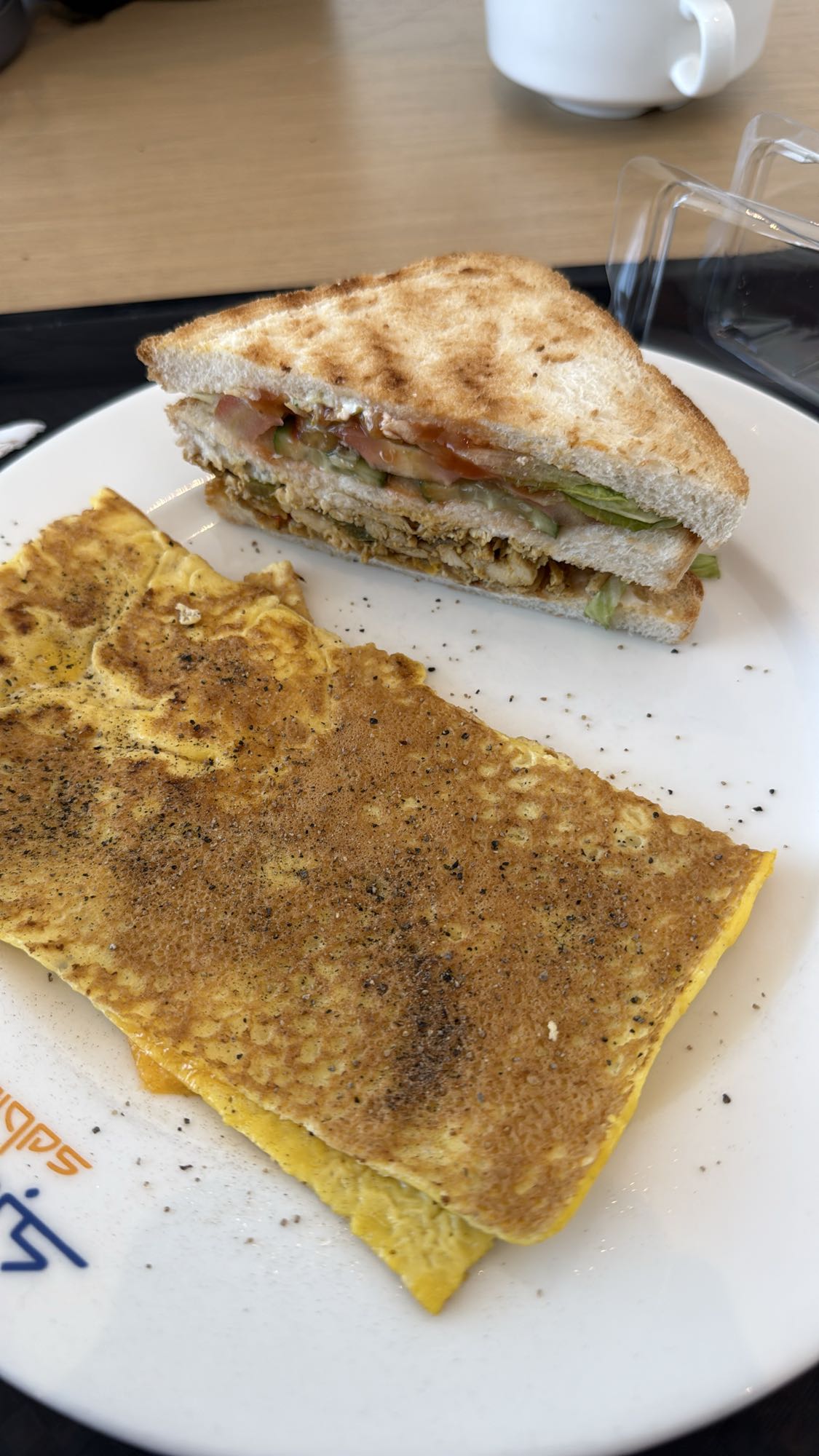 Omelette & Chicken Sandwich