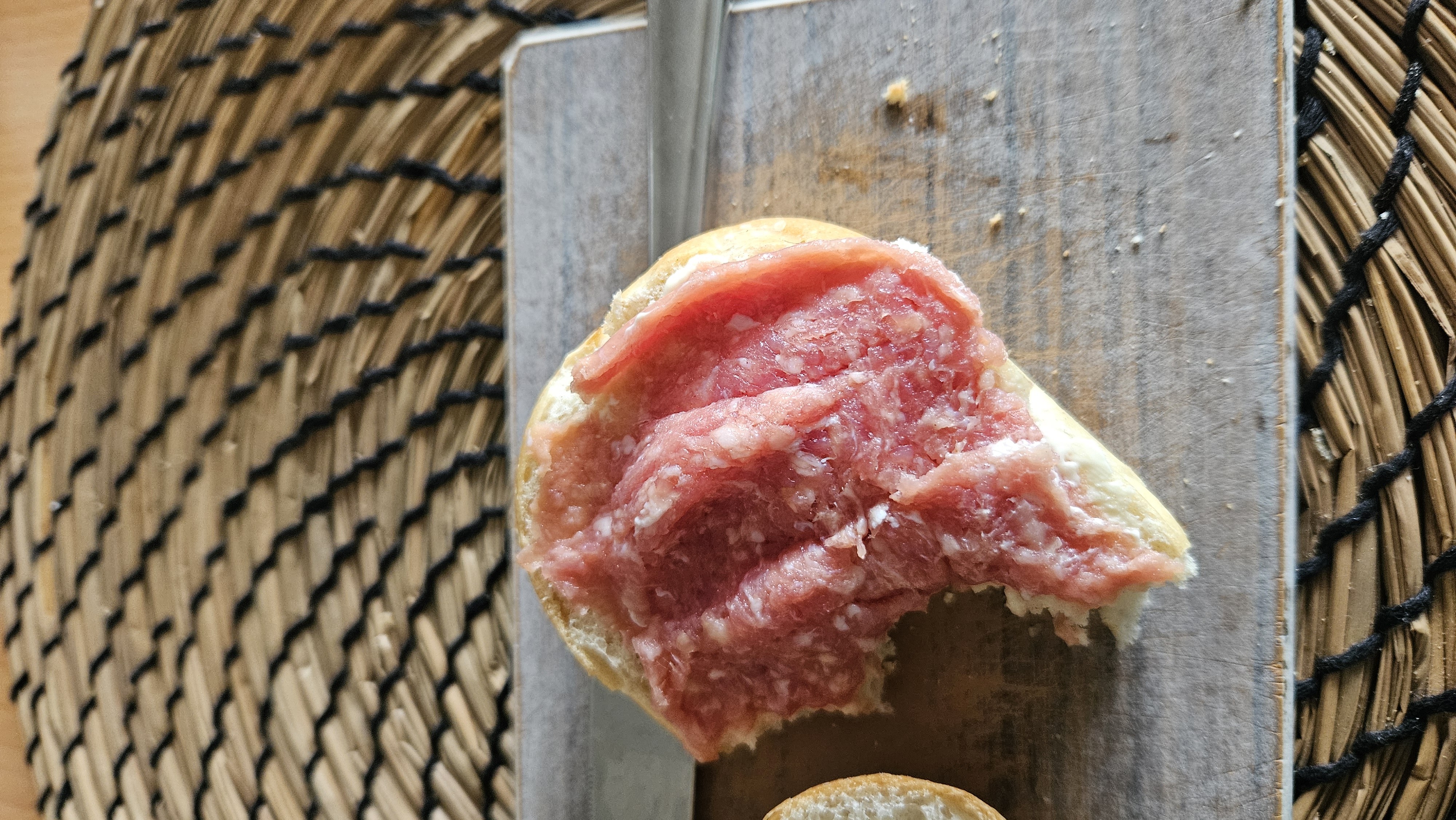 Brötchen mit Mett