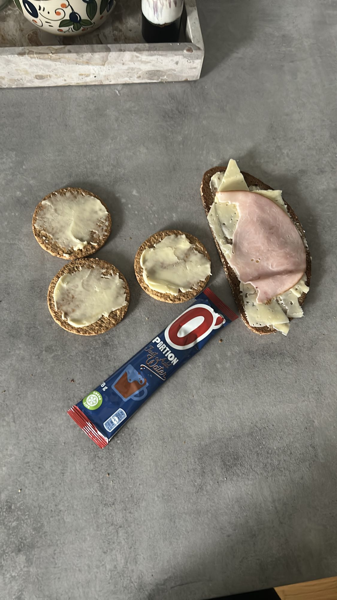 Frukostsmörgåsar & chokladdryck