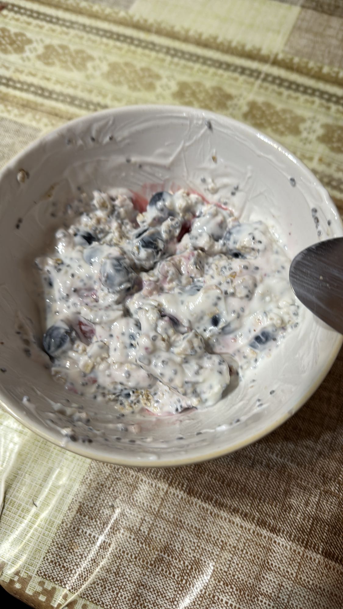 Iaurt cu ovăz și fructe