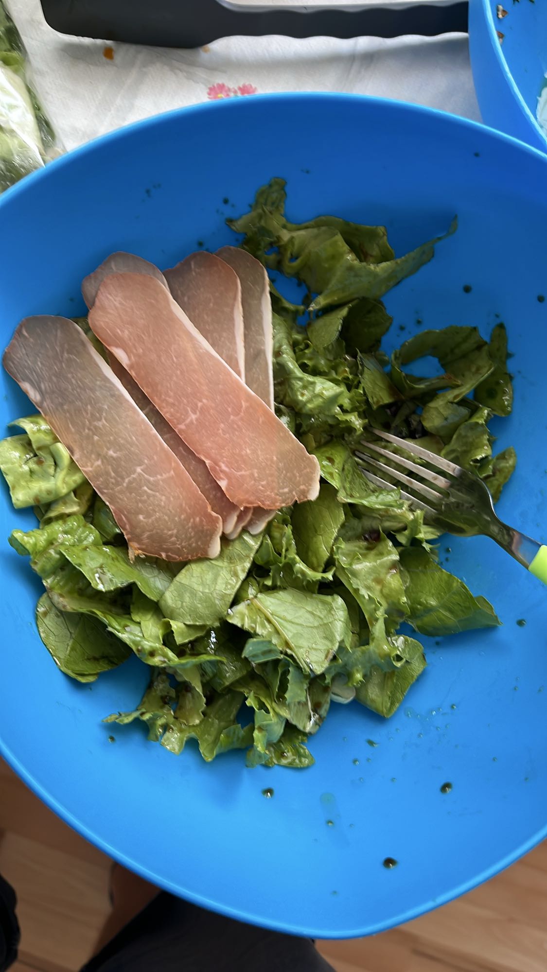 Салата с прошуто