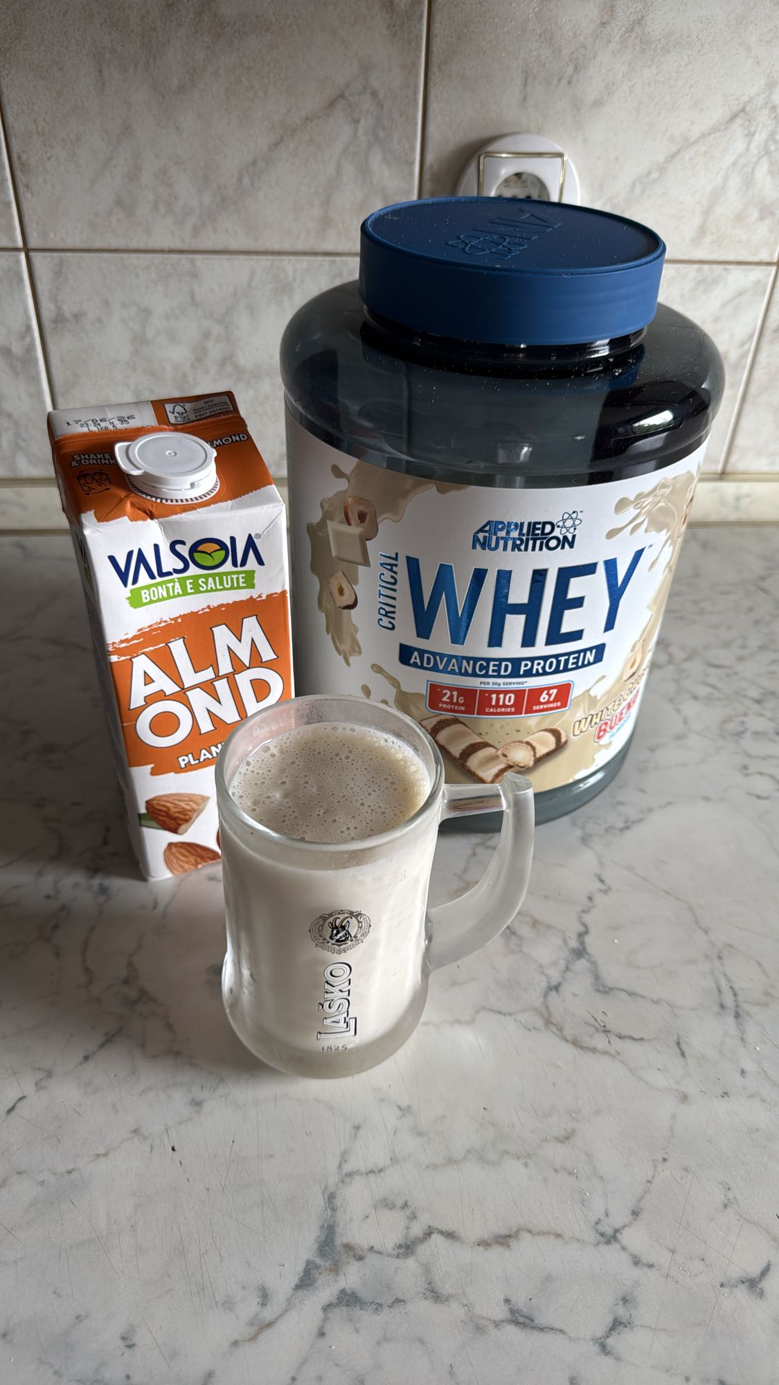 Whey Almond Shake
