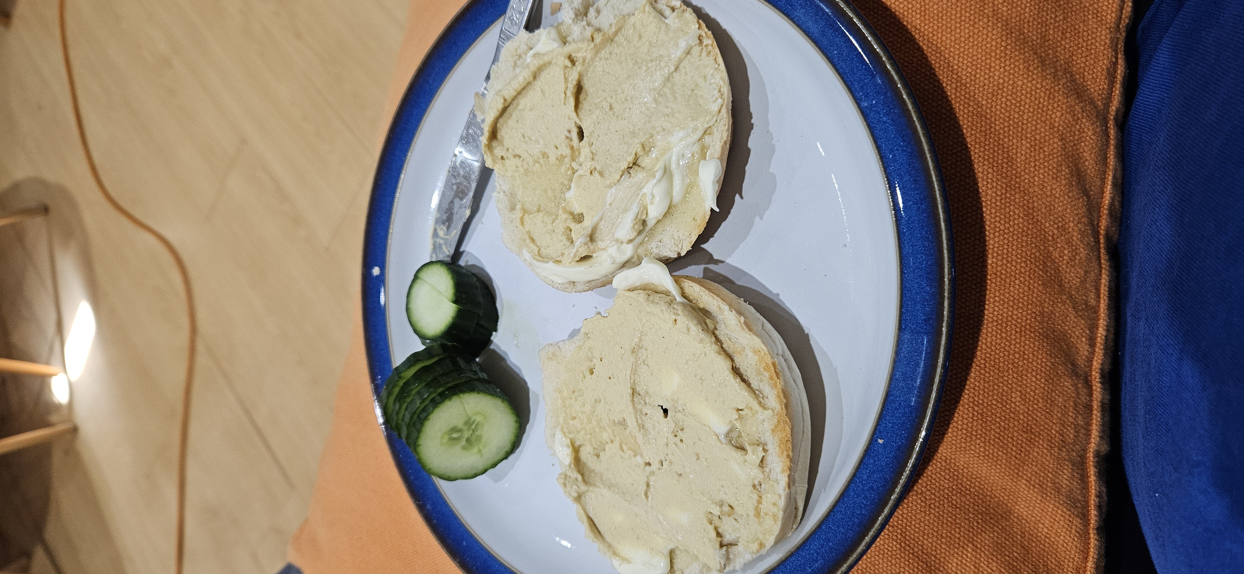 Hummus Bagel Snack